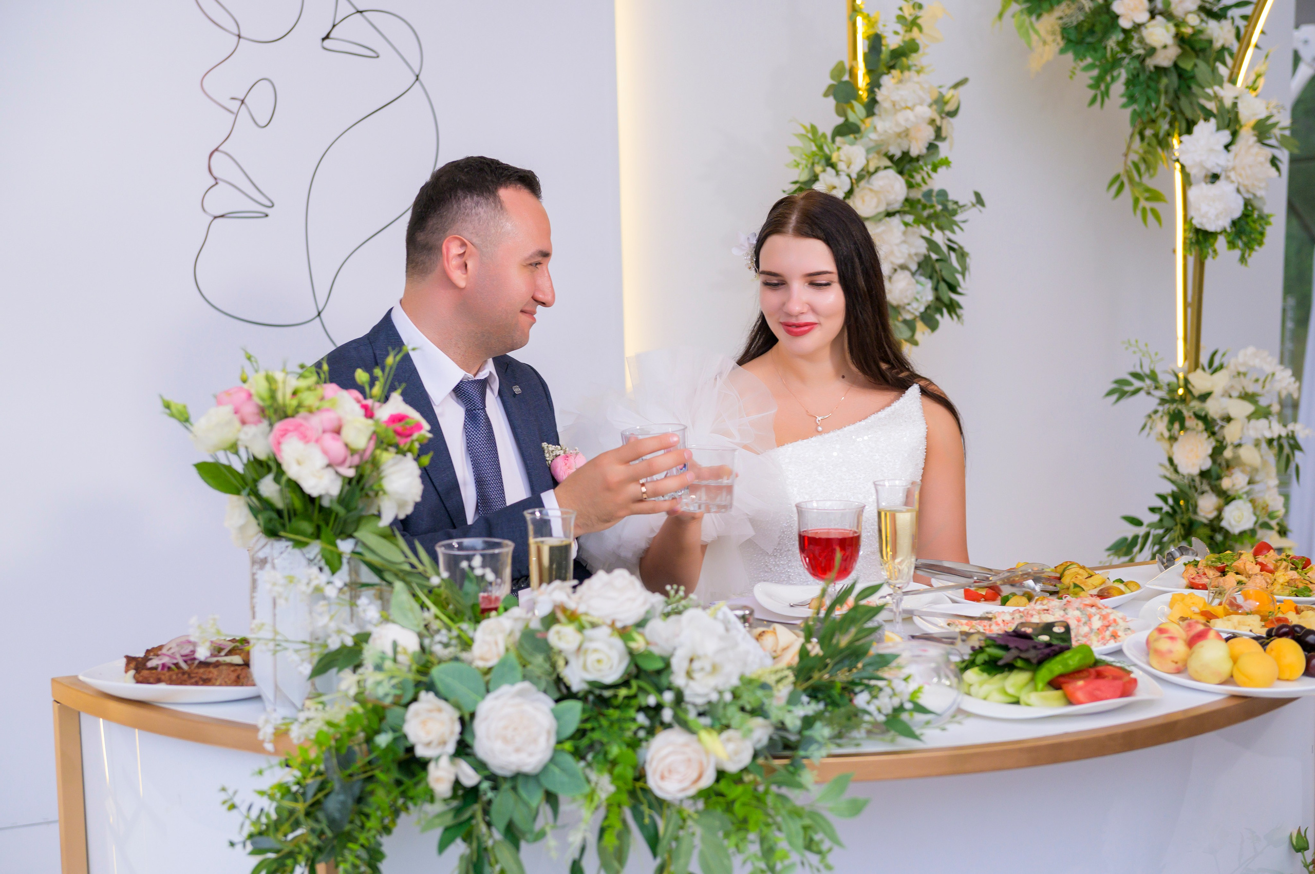 Алина и Адем. Свадебный банкет. Семейный и свадебный фотограф во Владивостоке