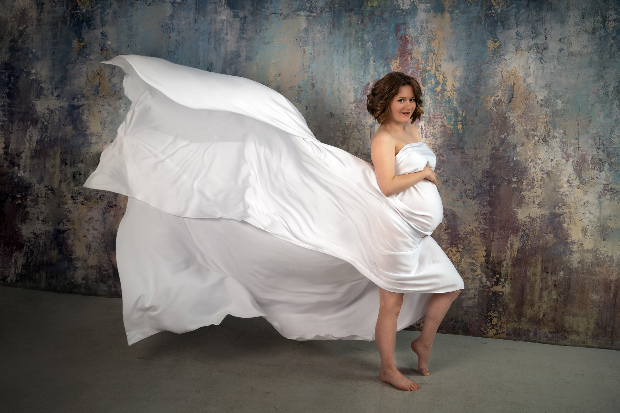 Фотосессия беременности с шелковой тканью. Трубинова Екатерина | Семейный фотограф | Москва