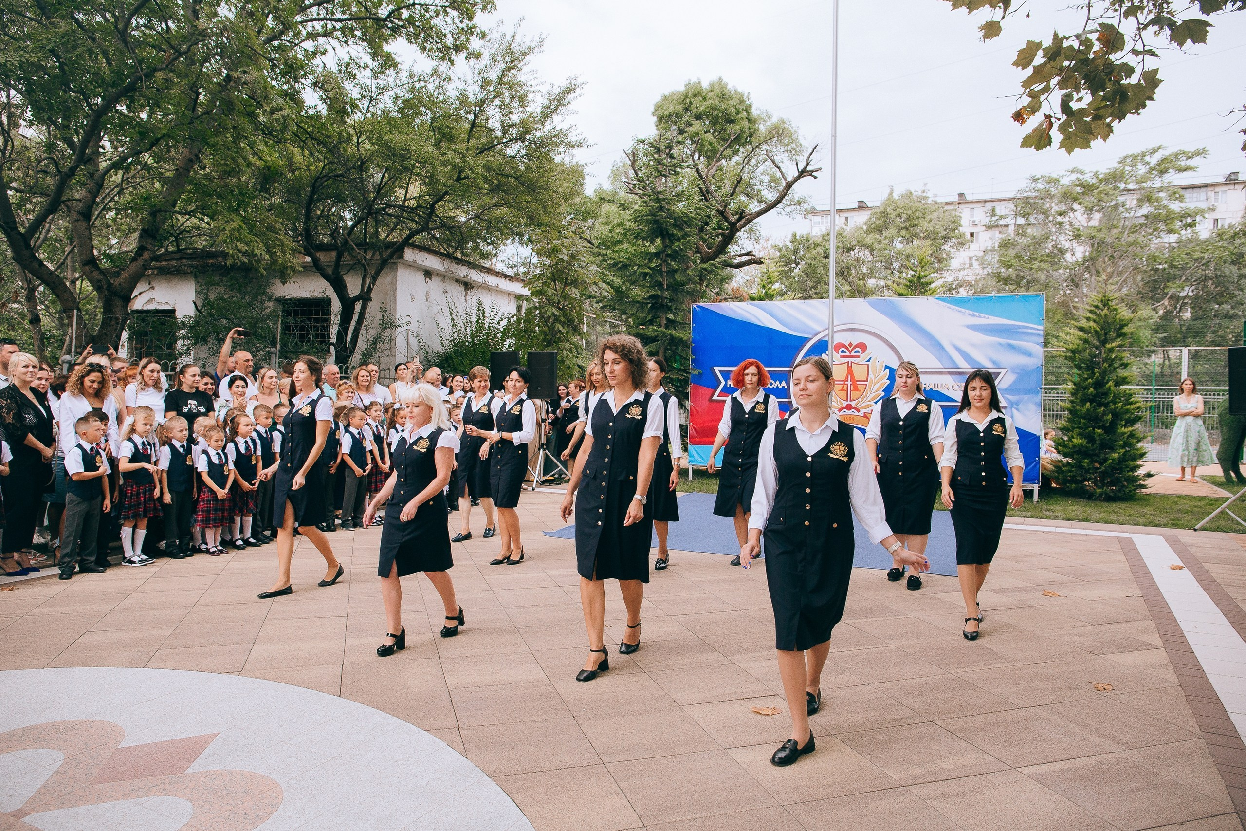 1 класс школа «Личность». Выпускные альбомы Натальи Бутко: Новороссийск, Анапа, Геленджик