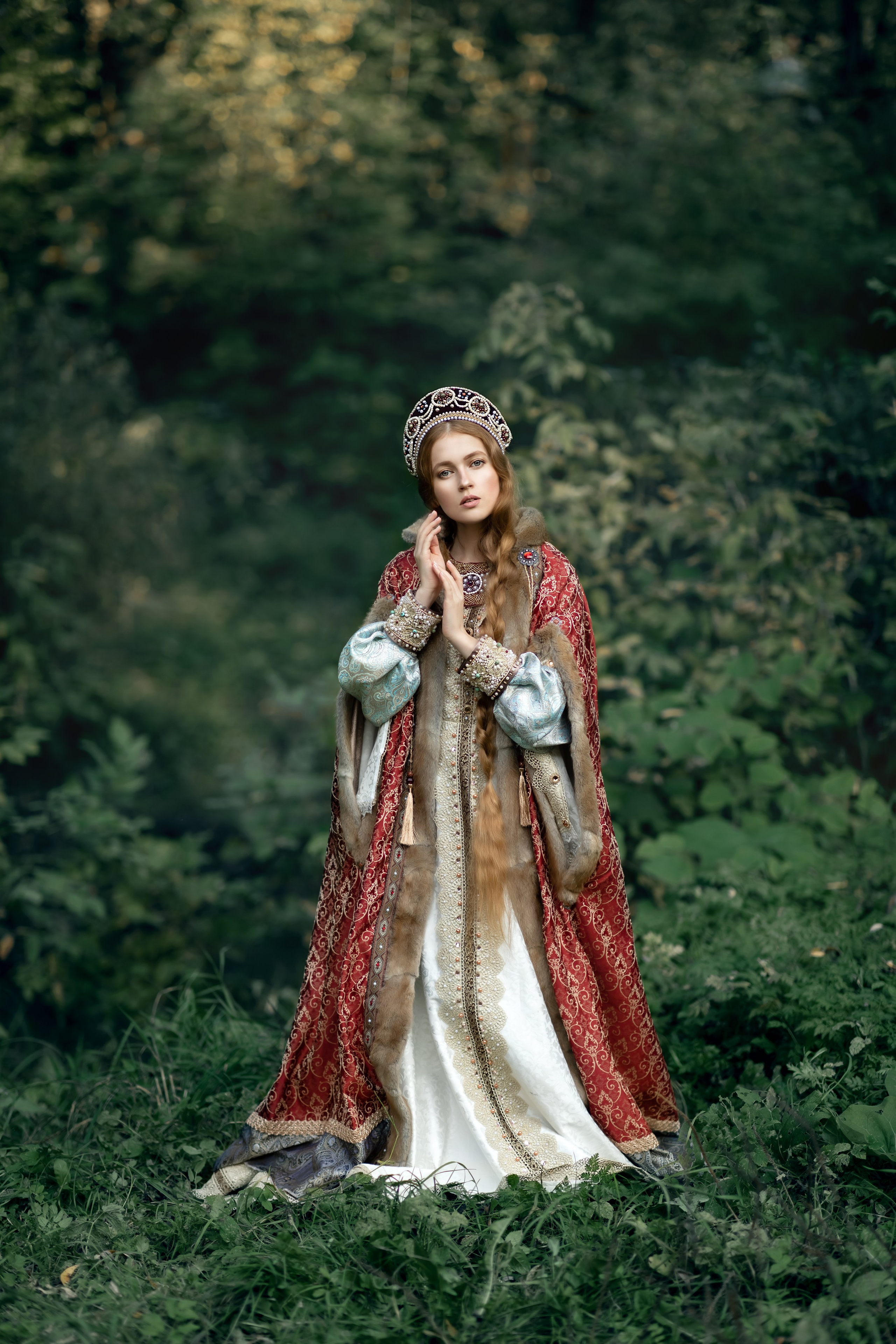 A3. Дизайнер костюмов и украшений, фотограф