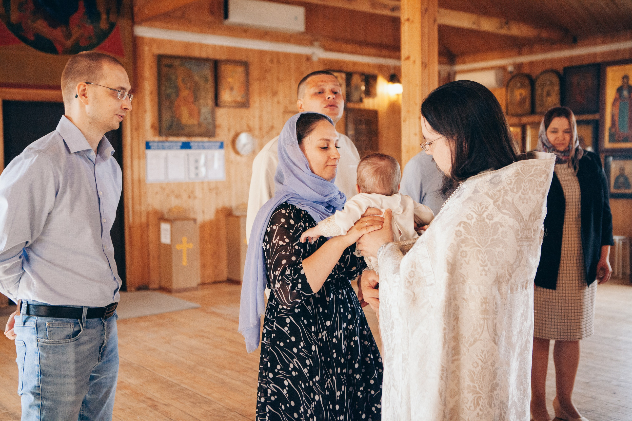 Крещение ребенка в церкви в москве. Фотограф Ольга Ефремова