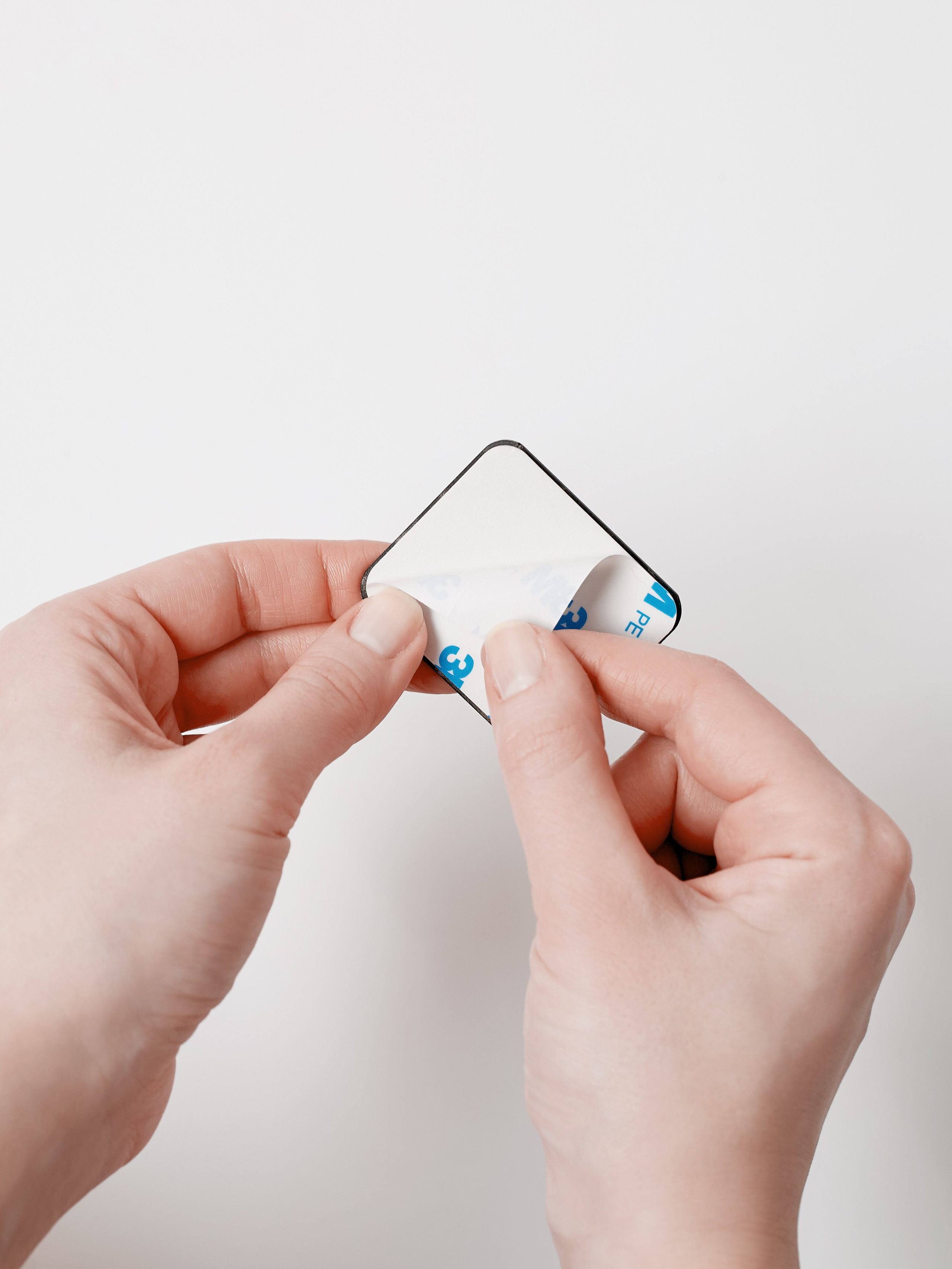 Крючки. Предметный фотограф, инфографика и видео в Санкт-Петербурге