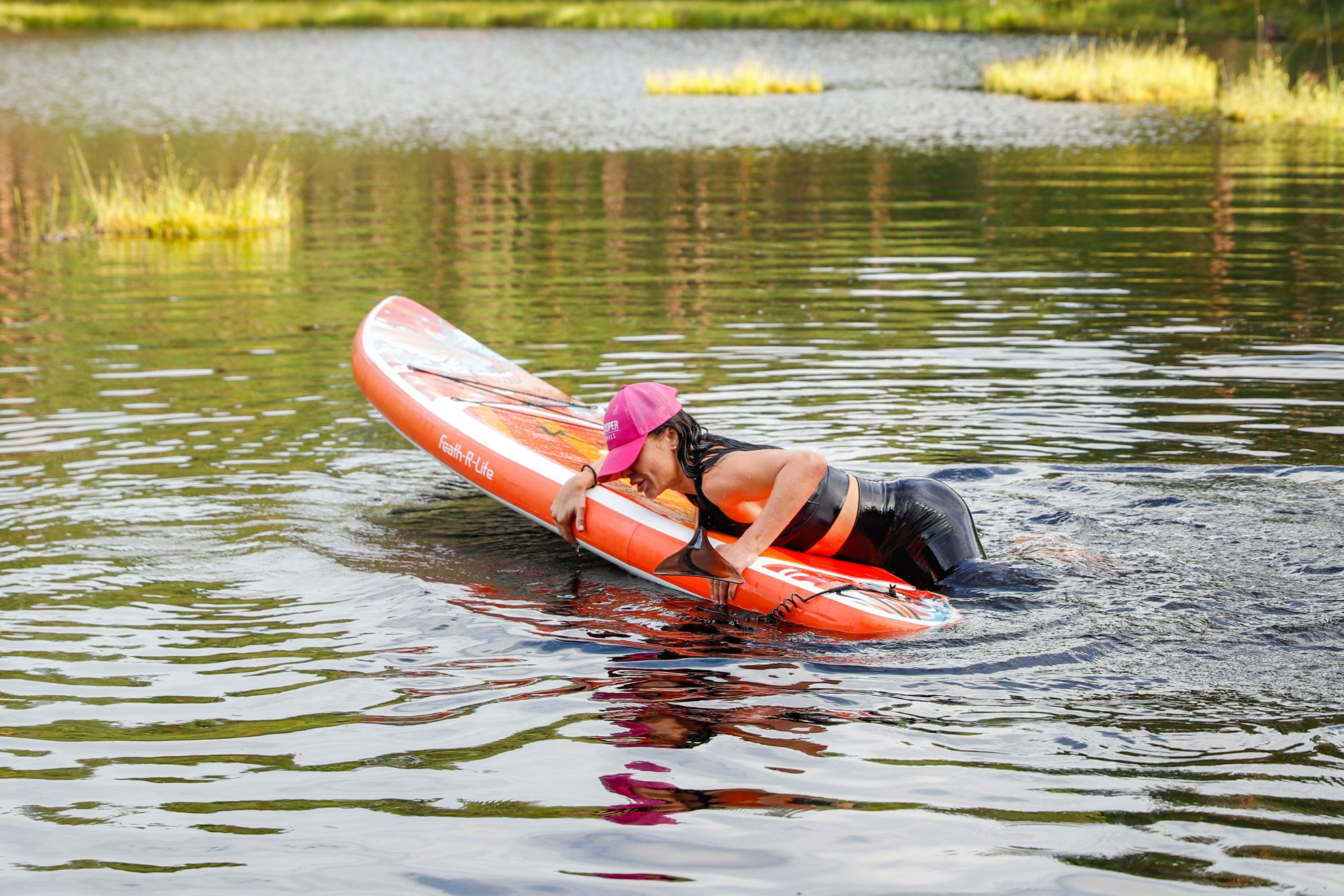 «Последний герой» в лагере для взрослых «Изи». Фотограф Дарья Попова