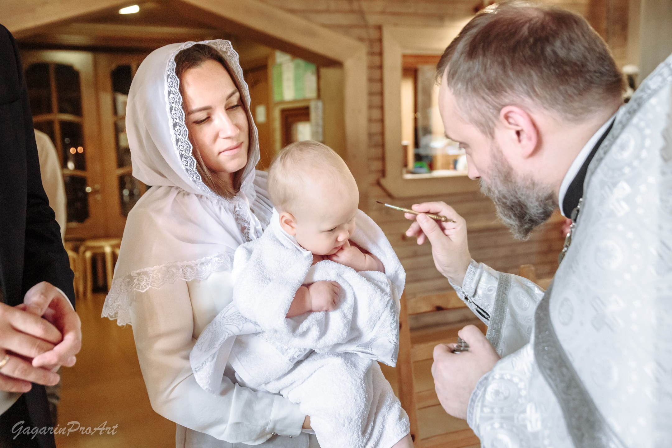 Фотосъёмка таинства крещения. Фотограф на крестины. GagarinProArt