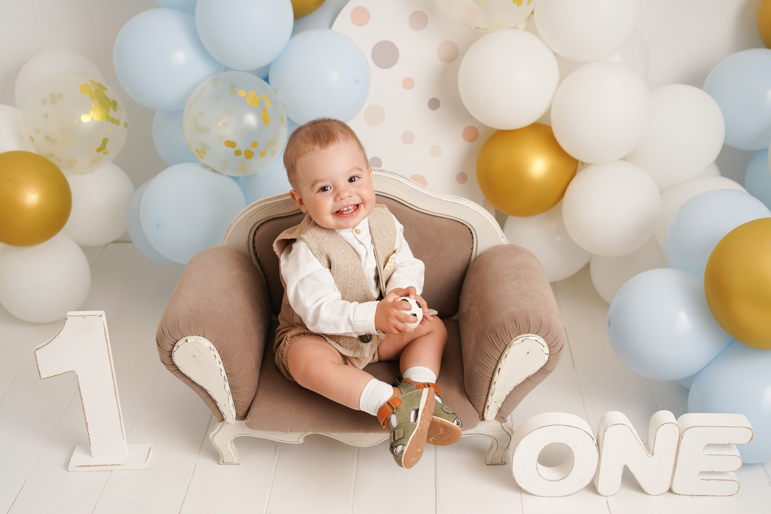 Фотосессия Первый годик Жени. Детский фотограф и фотограф новорожденных в Калининград Оксана Иваний