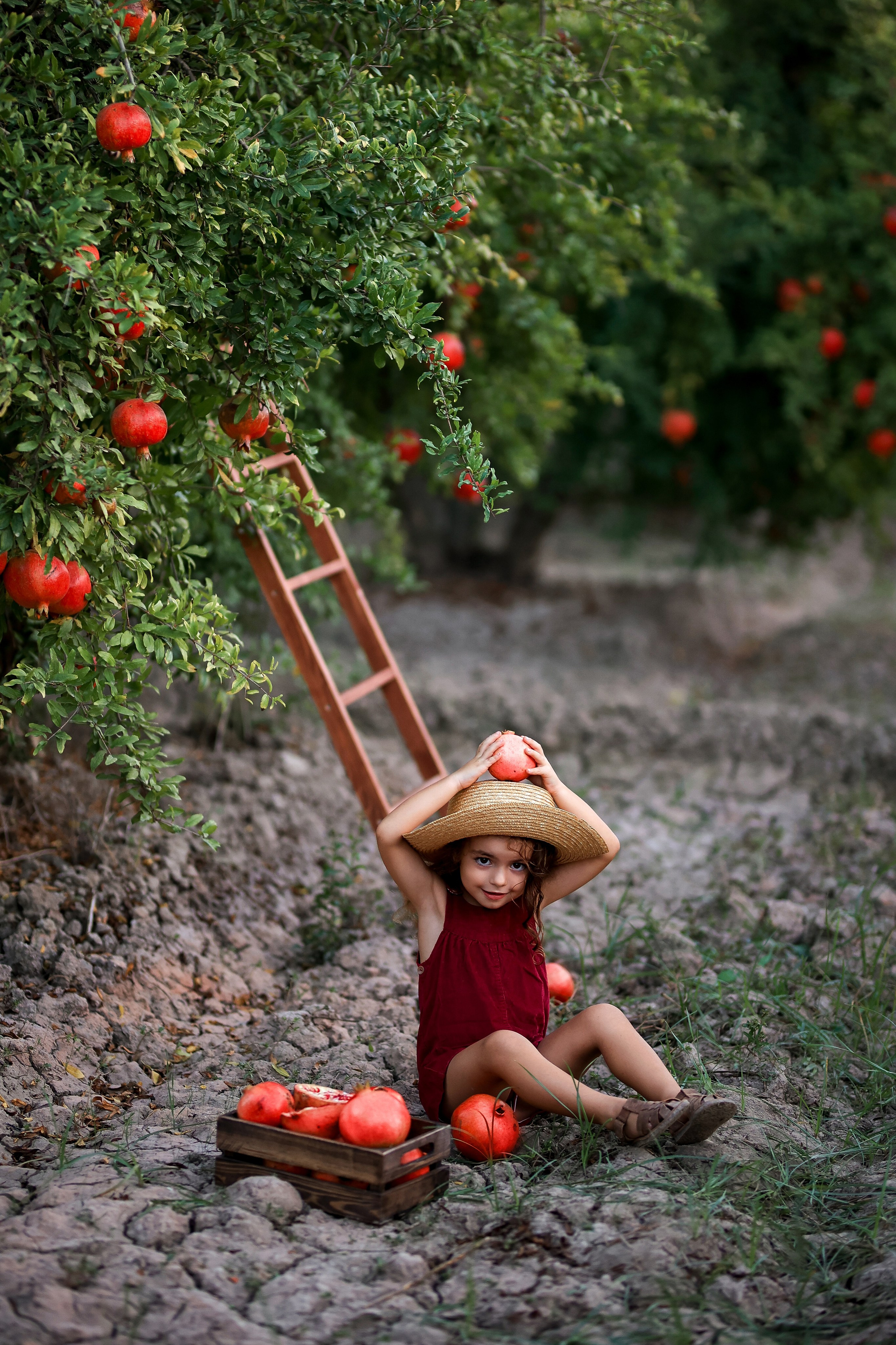 Фотосессия в гранатах