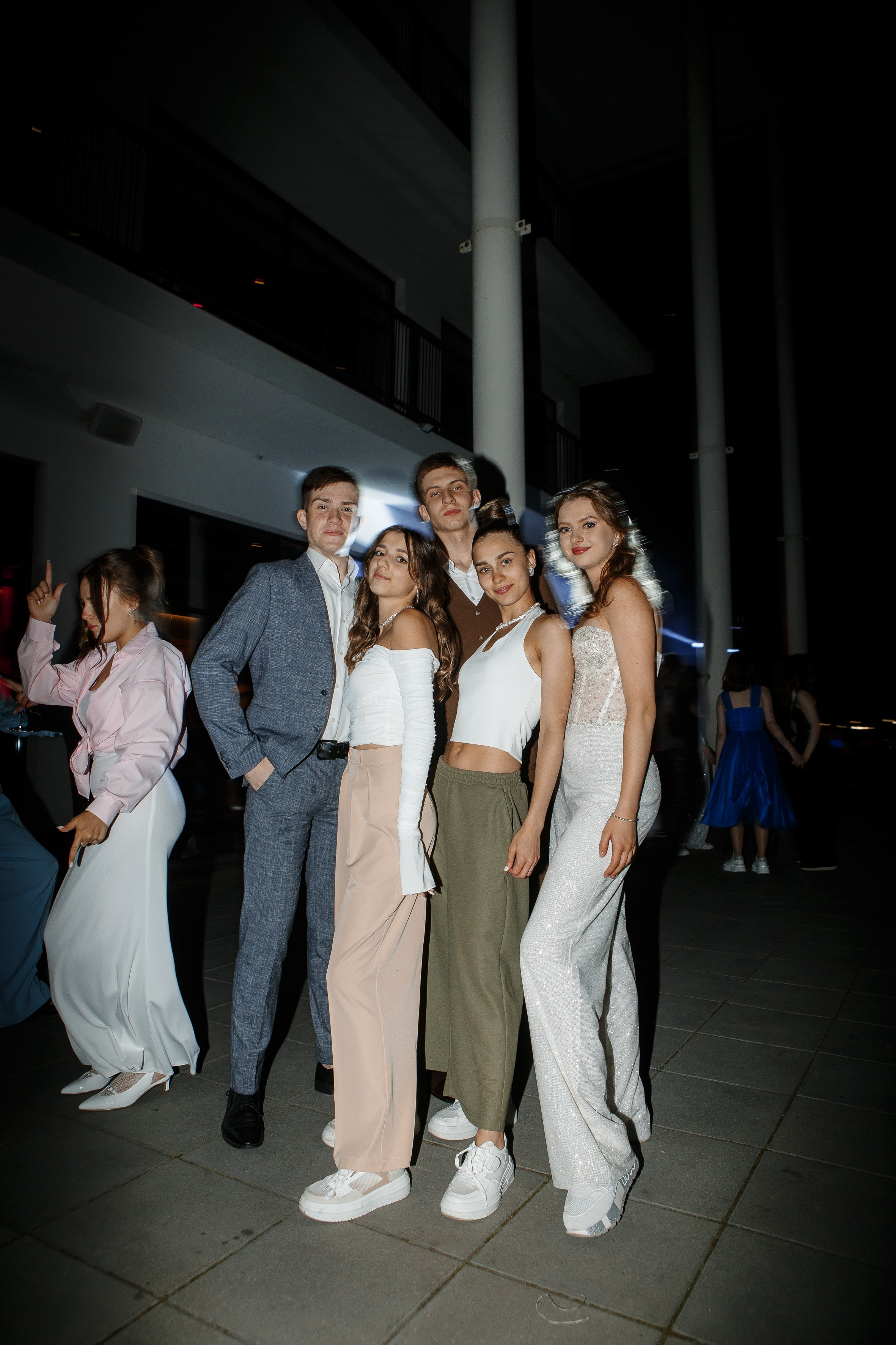 Выпускной Гимназия 12 2024 OpenHouse. Свадебный и портретный Фотограф в Липецке Дмитрий Котюков