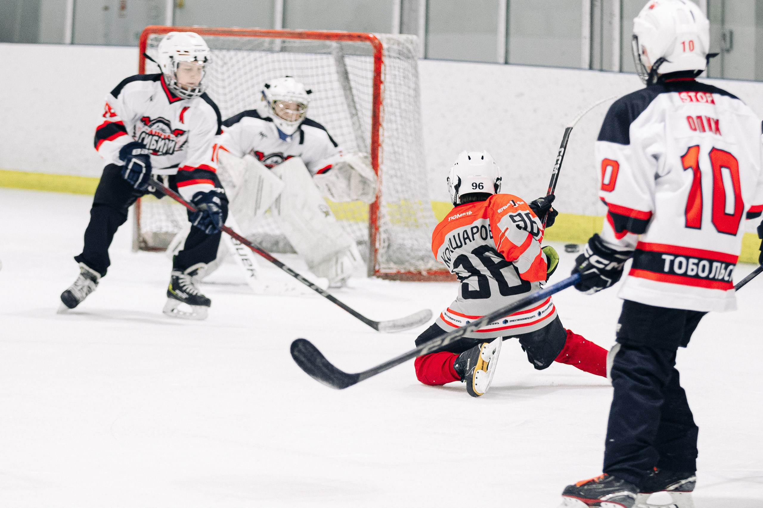 Первенство Тюмени по хоккею. MIG — студия спортивной фотографии Михаила Голянского