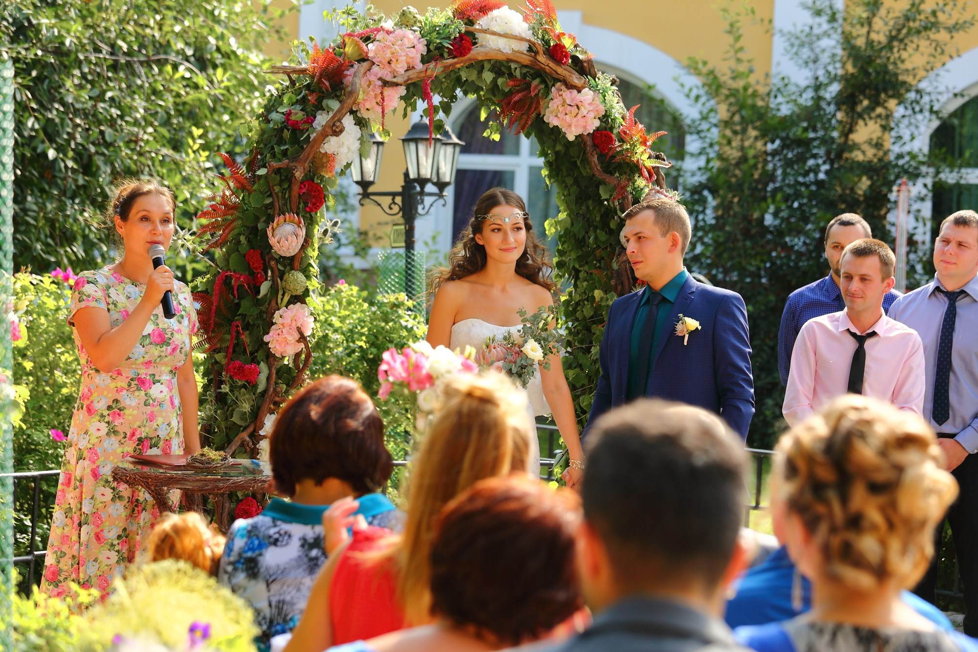 Выездная регистрация в красивом месте в Ярославле. Свадебный и репортажный фотограф в Ярославле и Санкт-Петербурге Роман Микрюков