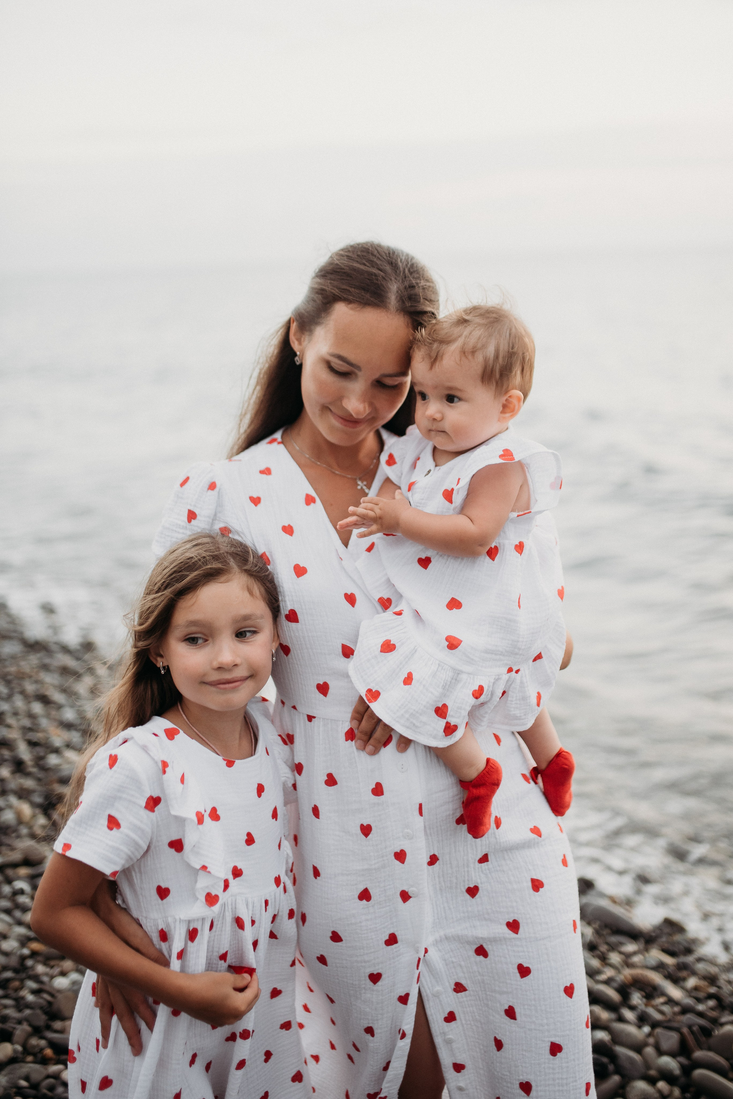 Семейная морская фотосессия на берегу Сочи. Фотограф в Сочи — Маргарита Поганова