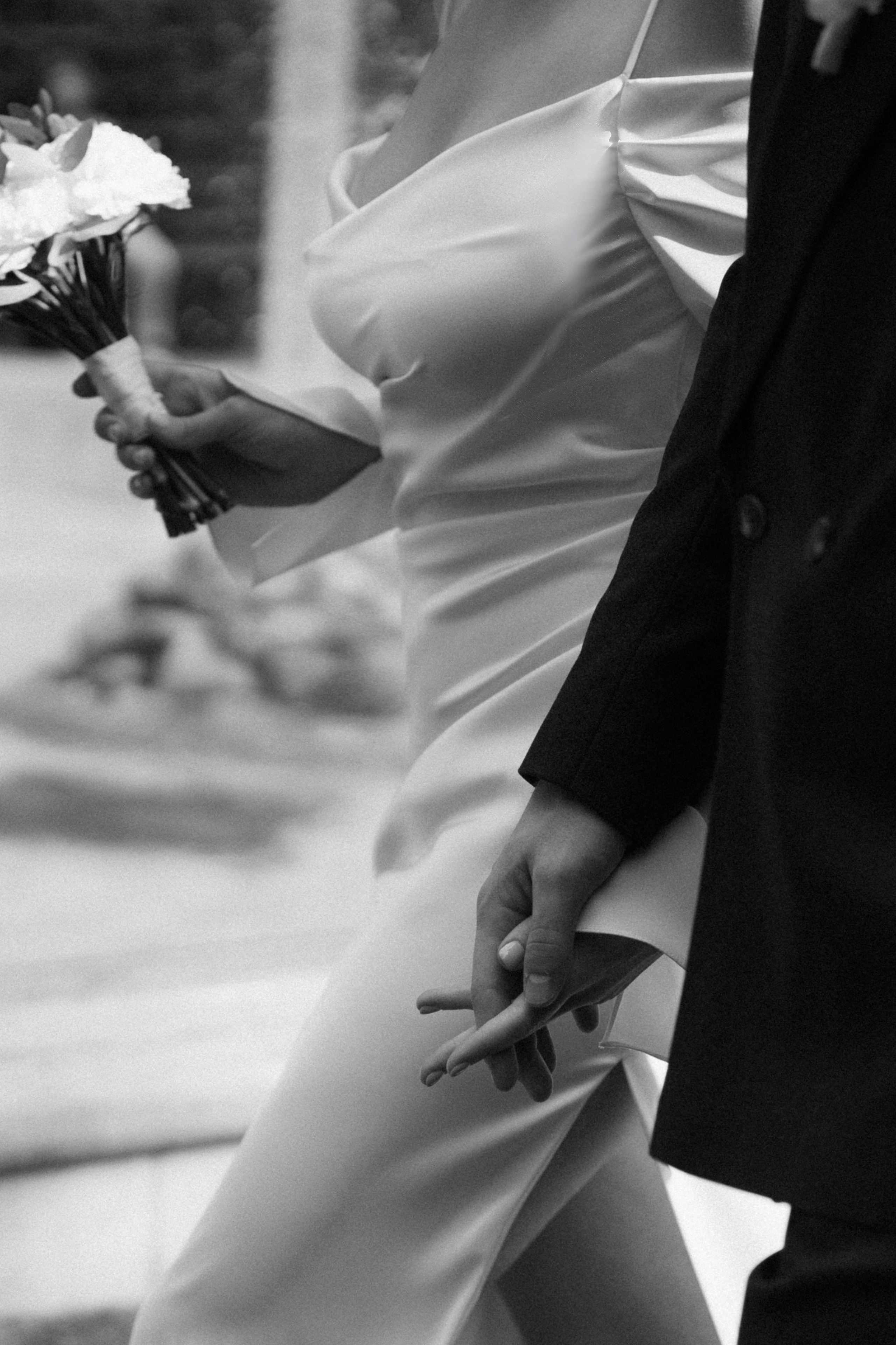 Лёня и Юля. Питер. От утра в отеле до вечеринки в ресторане на заливе. Цифра и плёнка. Свадебный фотограф Катерина Чулкова