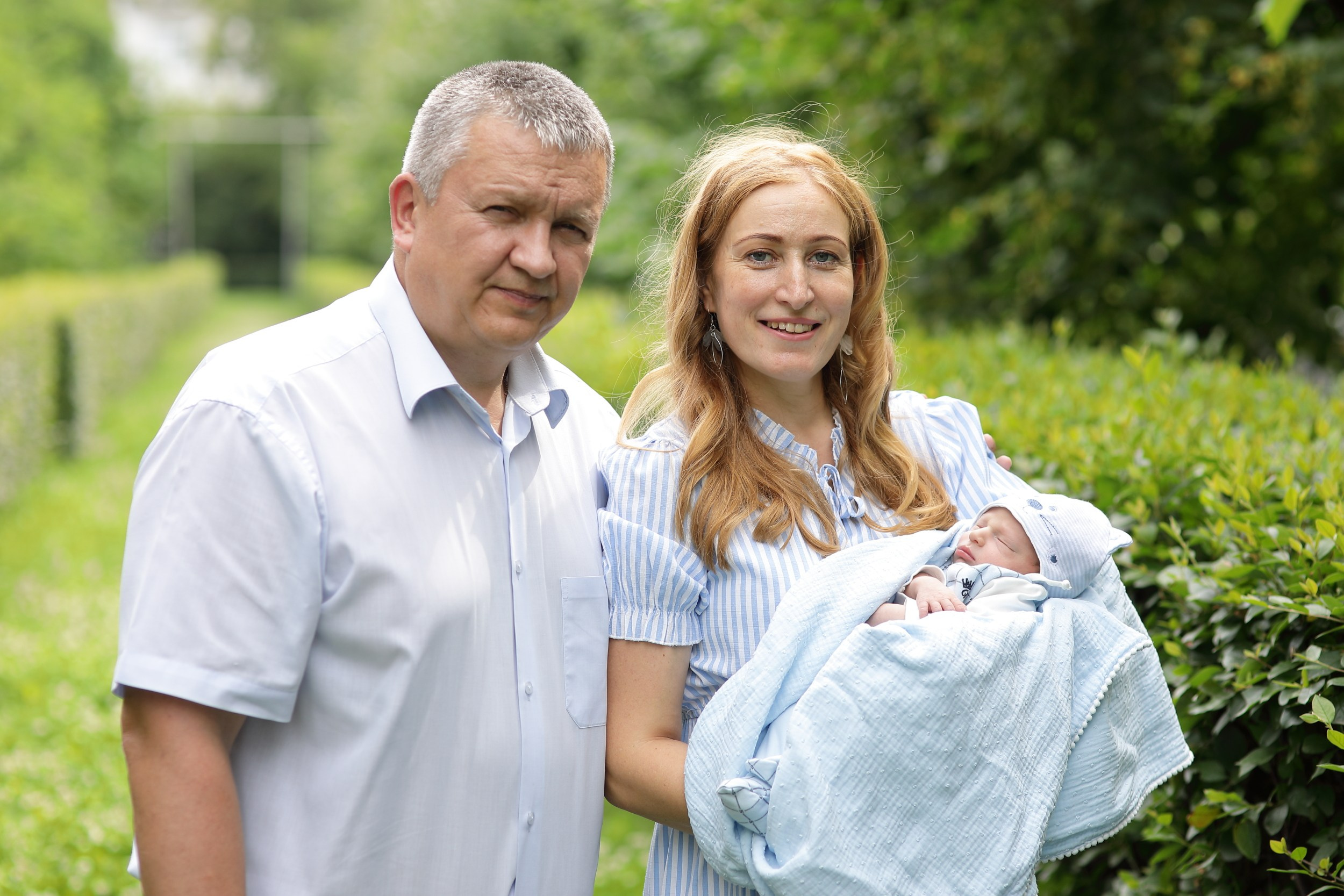 Выписка из роддома. Свадебный и семейный фотограф и видеограф в Екатеринбурге Полянские Тимур и Анастасия
