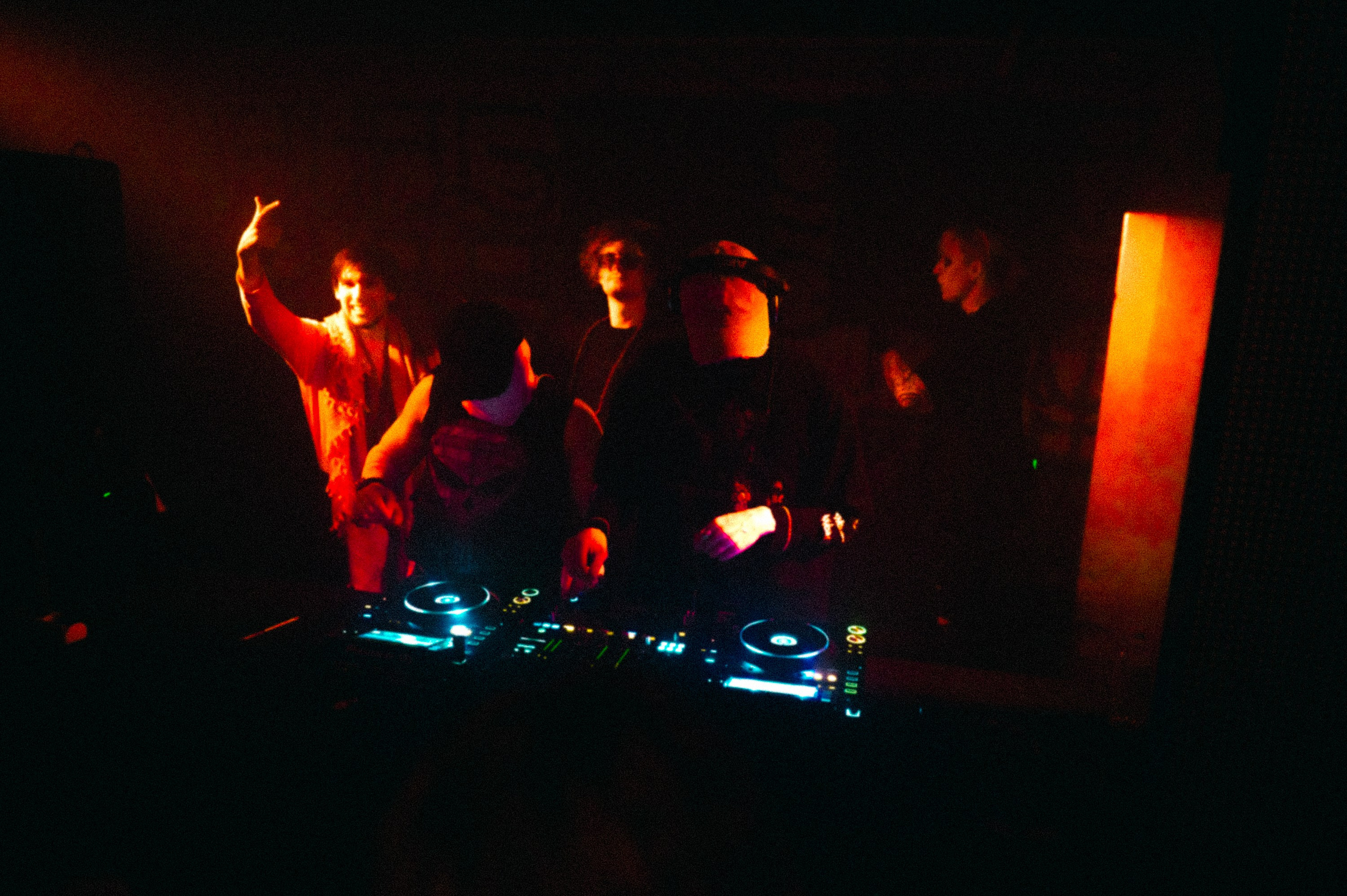 Rawerly. Хеллуинская ночь. Сайт фотографа Данилы Пащенко