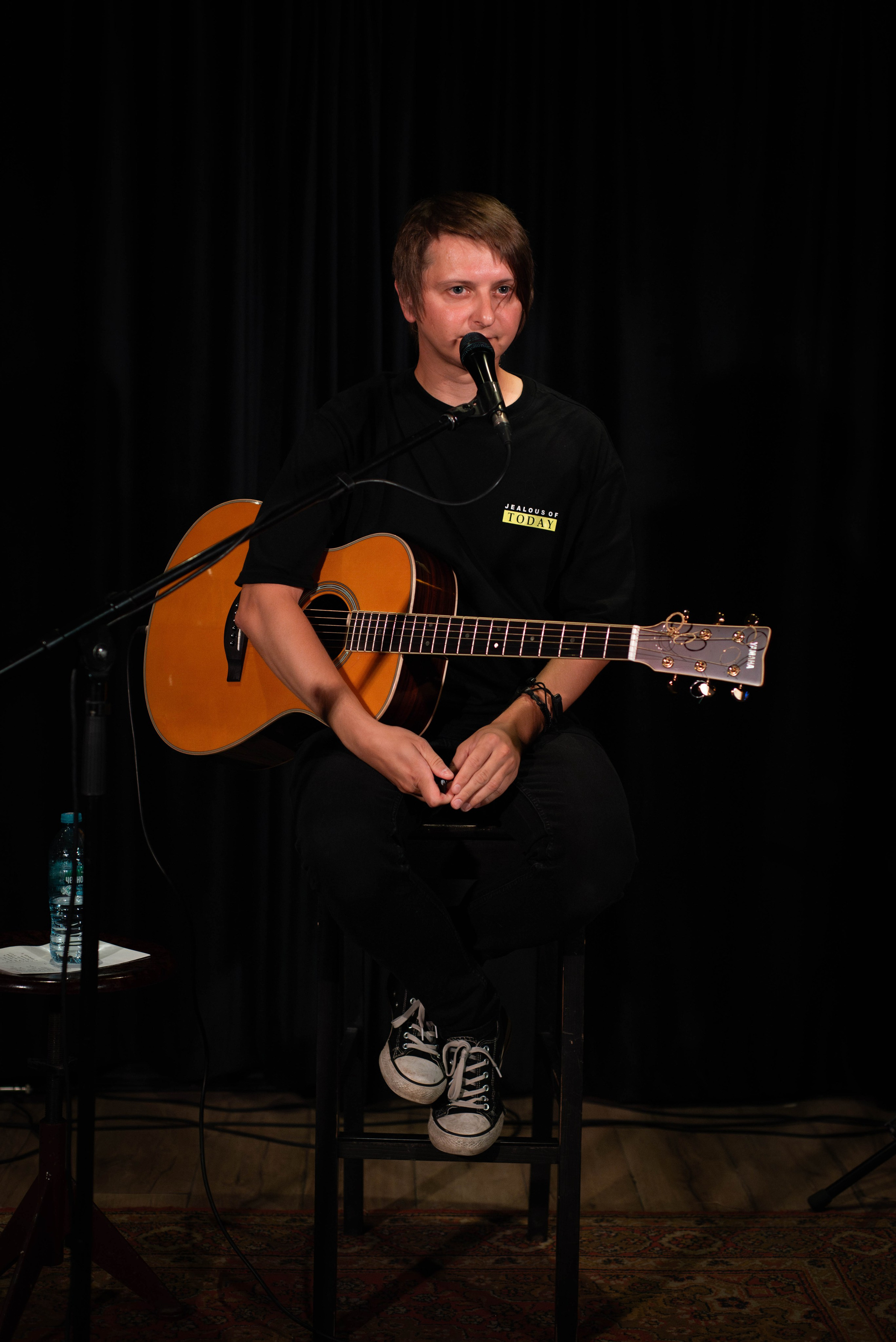 Лёва Сазонов (1 августа 2024 года, Москва, арт-кафе Пушкарёв). Фотограф Светлана Блинова, Москва и Московская область