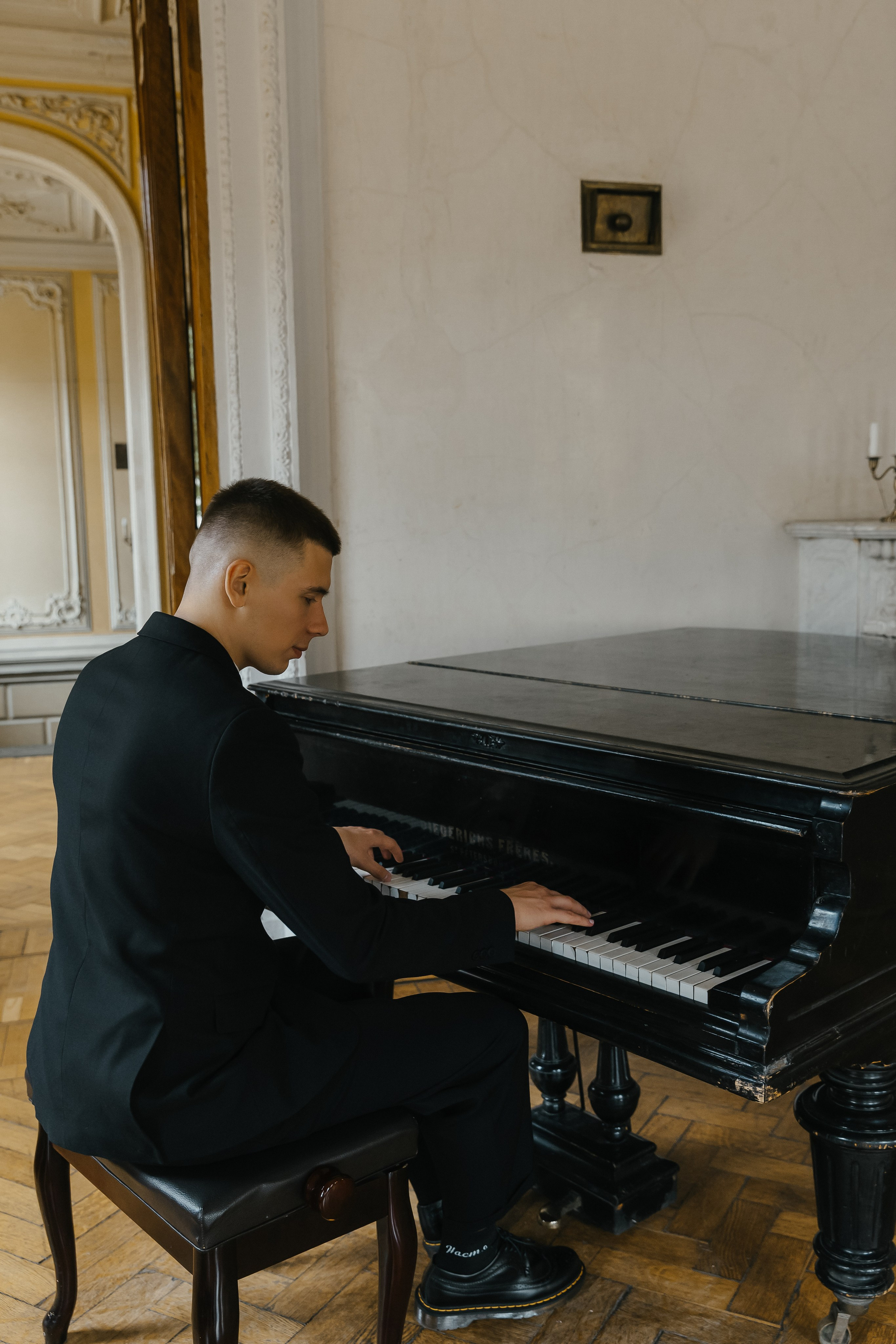 Свадебная фотосессия в Библиотеке-читальне им. А. С. Пушкина. Фотограф и видеограф Анна Домашенко