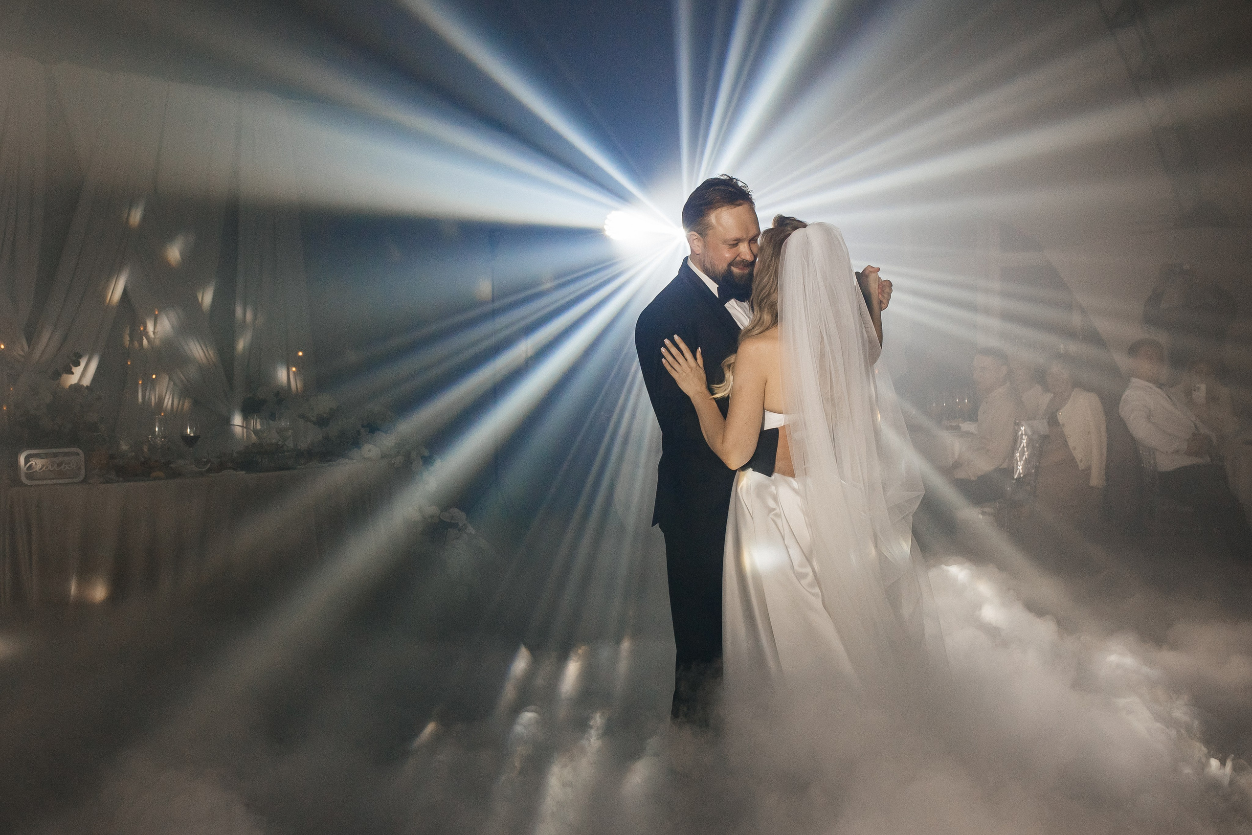 Илья и Инна 2025 Небо. Свадебный и портретный фотограф Алина Иванова. Екатеринбург-Москва