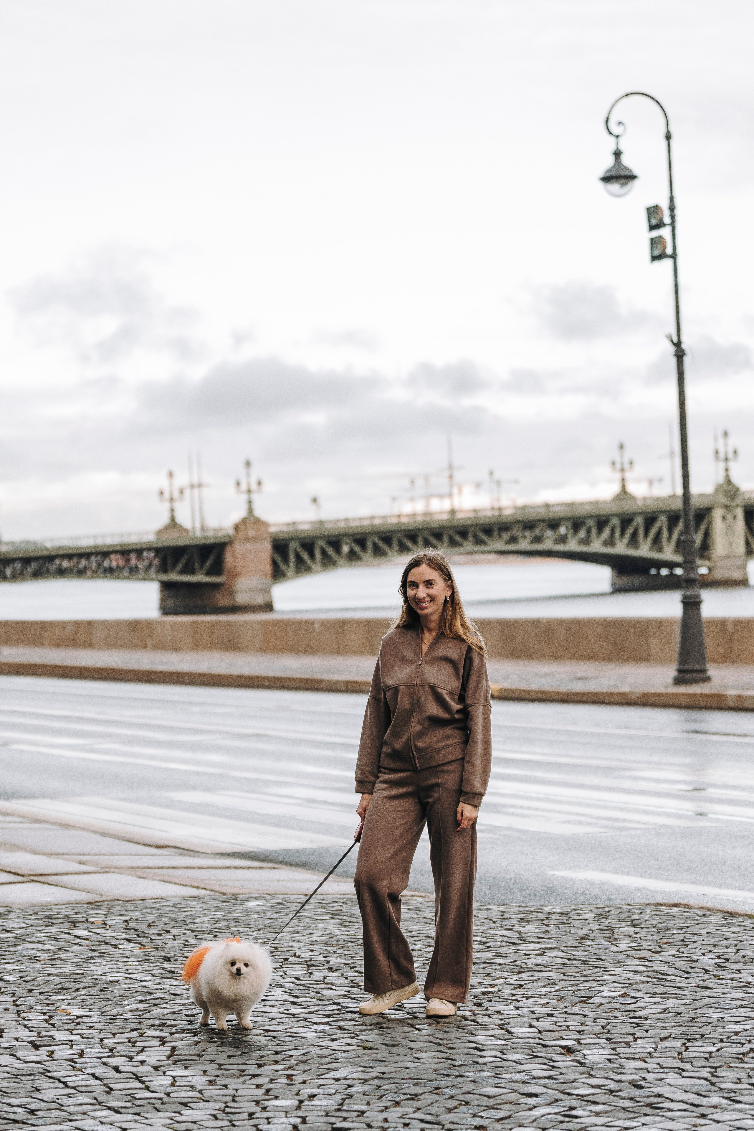 Фотосессия с померанским шпицем. Фотограф анималист в Спб недорого Олеся Майорова