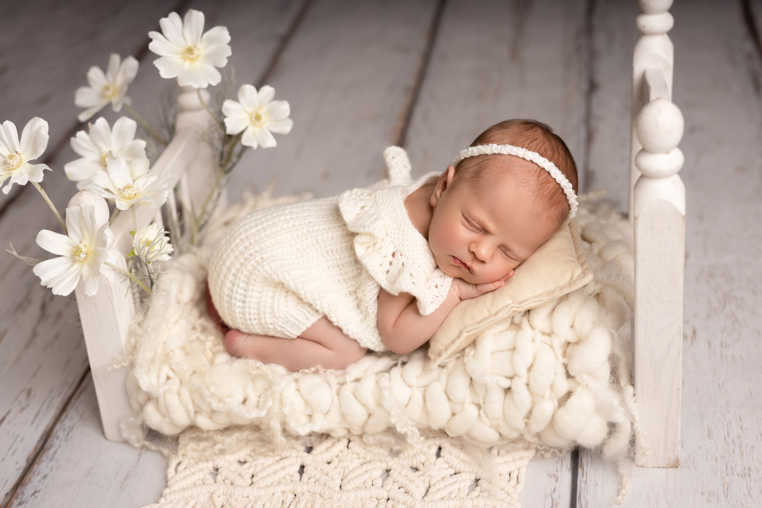 Фотограф новорожденных | Екатерина | Портфолио и цены | Съемка в студии и дома. Фотограф уникального направления ньюборн в Москве Екатерина Буценина