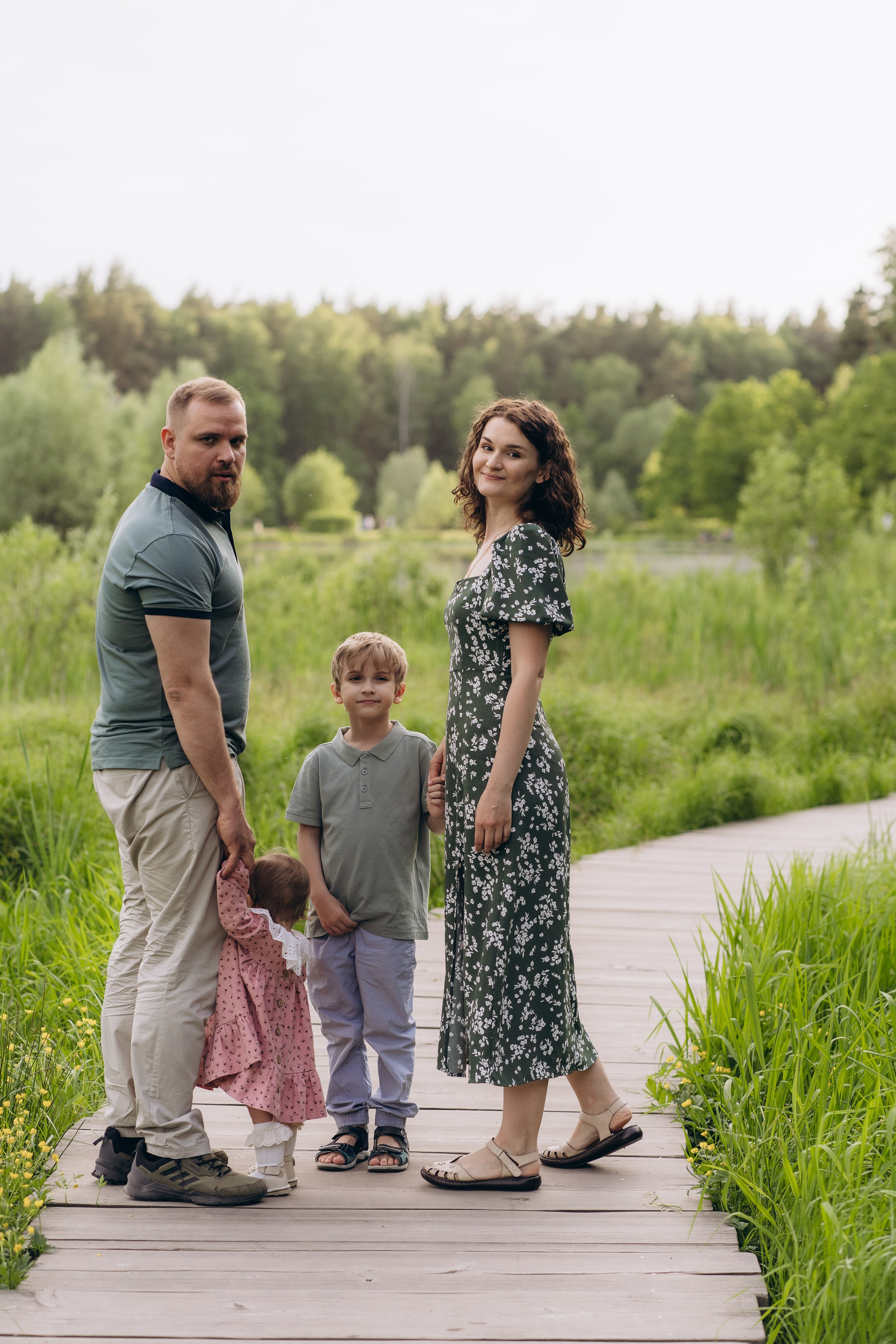 Семейная фотосессия в студии в Москве, семейный фотограф Анна Полушина. Свадебный фотограф в Москве Анна Полушина
