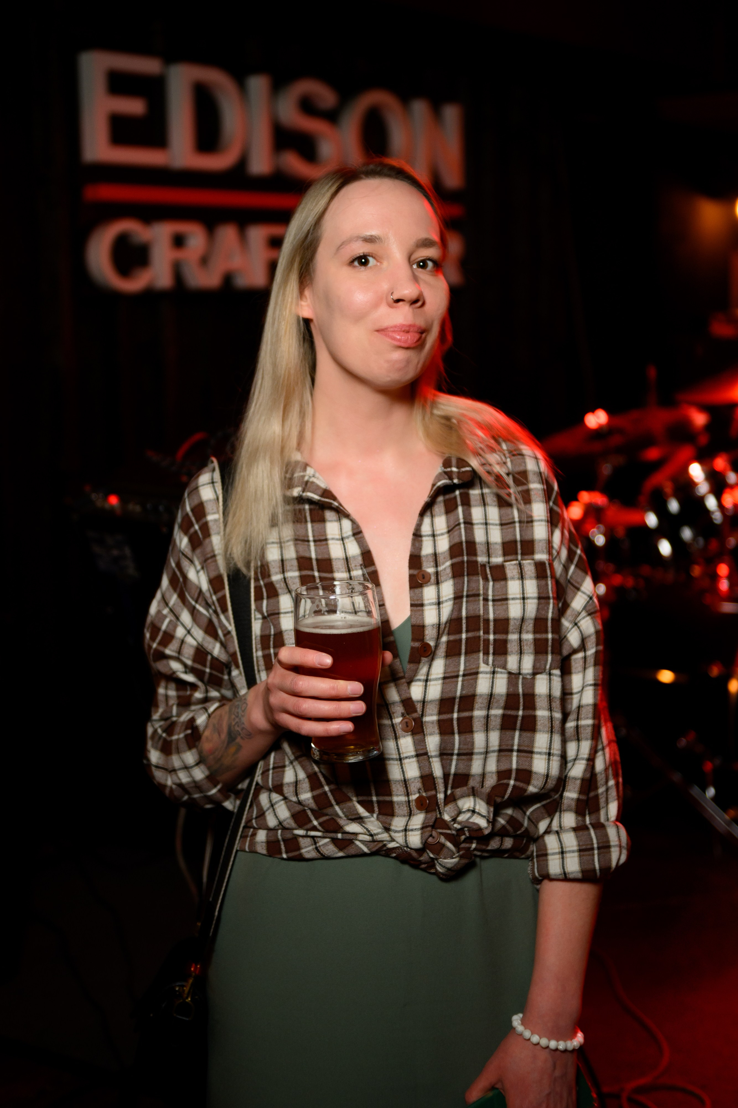 CRAFT BAR EDISON — Диктофон. Свадебный фотограф Иркутск Алексей Шульгин