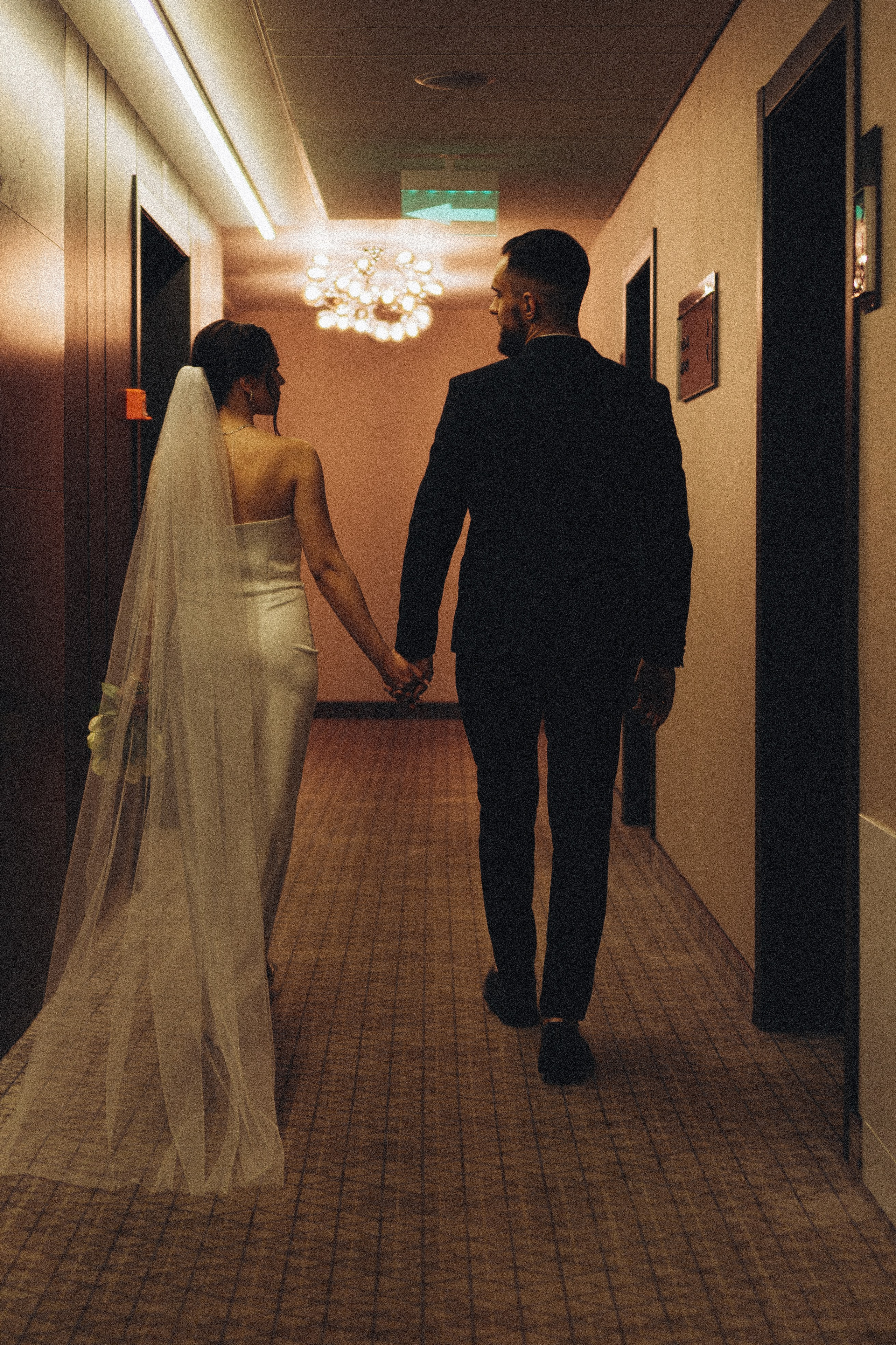 СВАДЕБНАЯ СЬЕМКА СБОРОВ ЖЕНИХА И НЕВЕСТЫ В ОТЕЛЕ И ТАКЖЕ ФОТОСЕССИИЯ В ОТЕЛЕЕ МЕГАПОЛИС БРЯНСК. Профессиональный фотограф, Санкт-Петербург — Виктория Богомолова