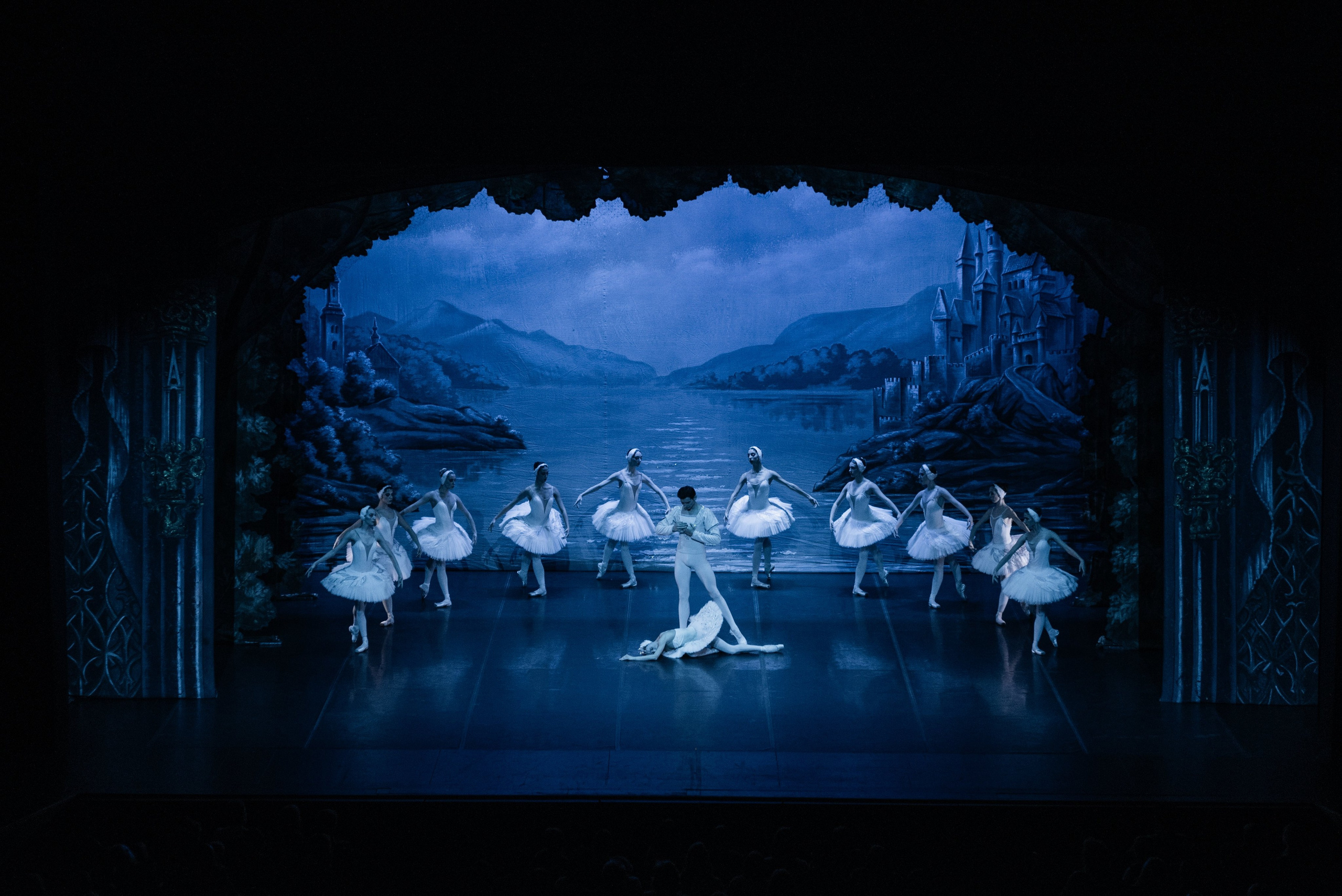Ballet « Lac des Cygnes » à Genève. Photographe en Suisse et en Europe Anna Alekseenko
