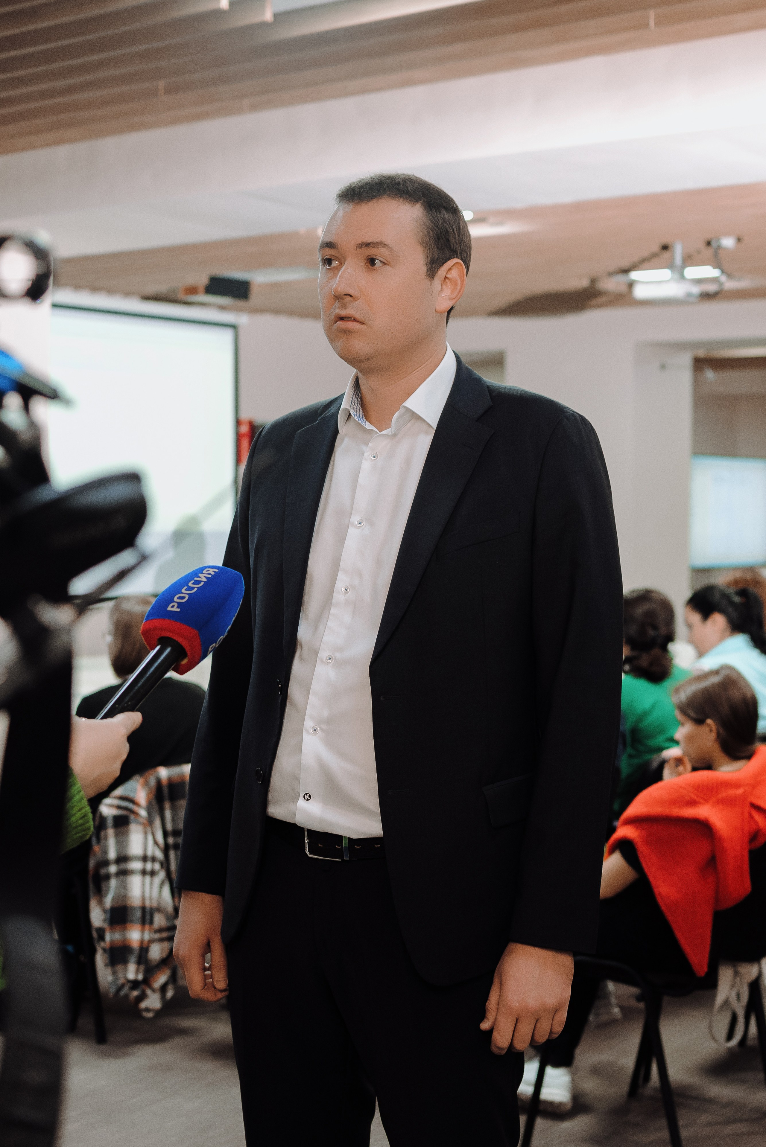 ОБЛАСТНАЯ КОНФЕРЕНЦИЯ «РАЗВИТИЕ ТУРИЗМА В ЧЕЛЯБИНСКОЙ ОБЛАСТИ». Репортажный фотограф Зуев Роман г. Челябинск