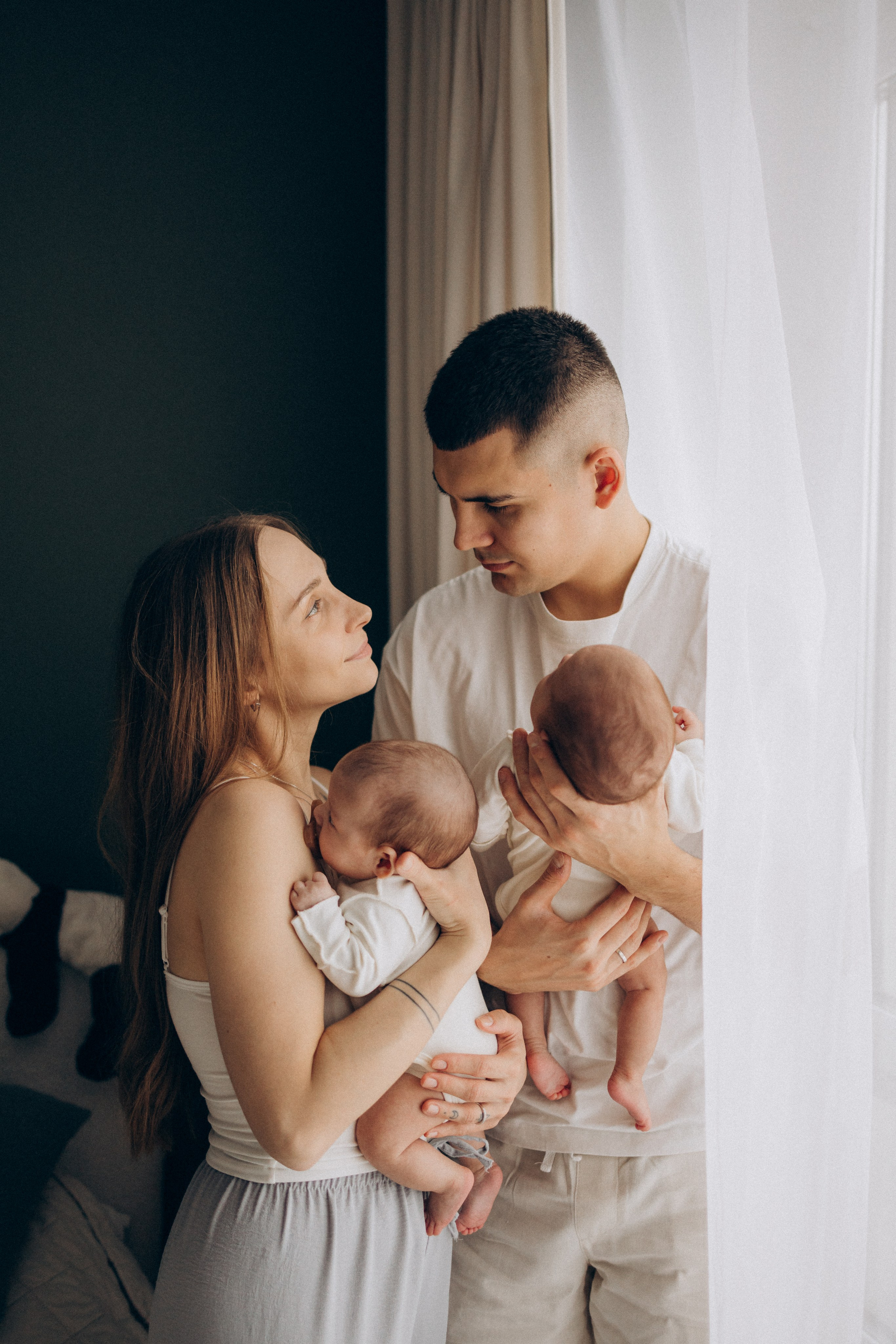 Семейная фотосессия с новорожденным, фотосессия новорожденного, ньюборн, фотосессия ньюборн, ньюборн лайфстайл, фотосессия новорожденного дома, фотограф новорожденных