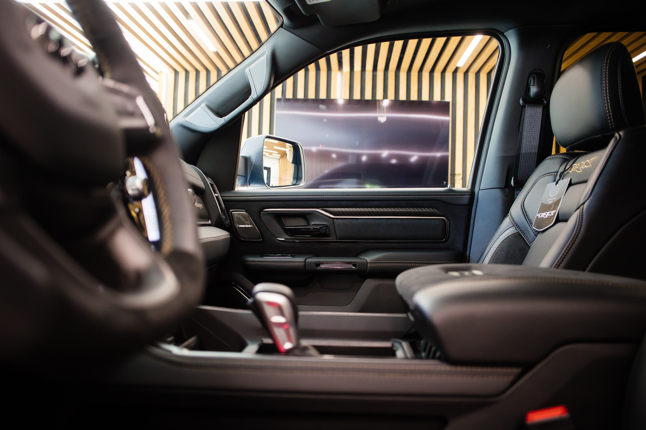 Power Yard. Новое поступление в салон. Фотографы и Видеографы Night2Day Санкт-Петербург