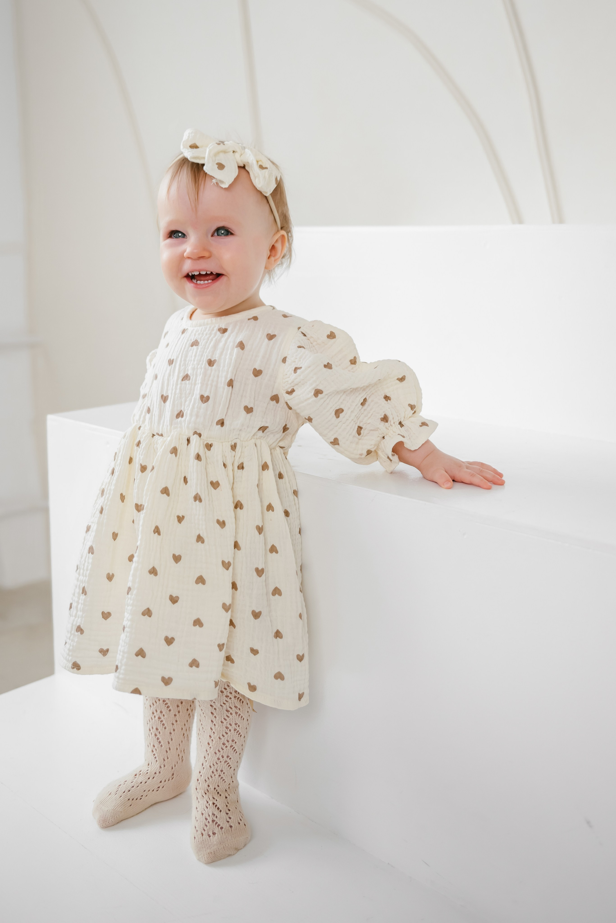 Семейная фотосессия в студии WOOD Кемерово