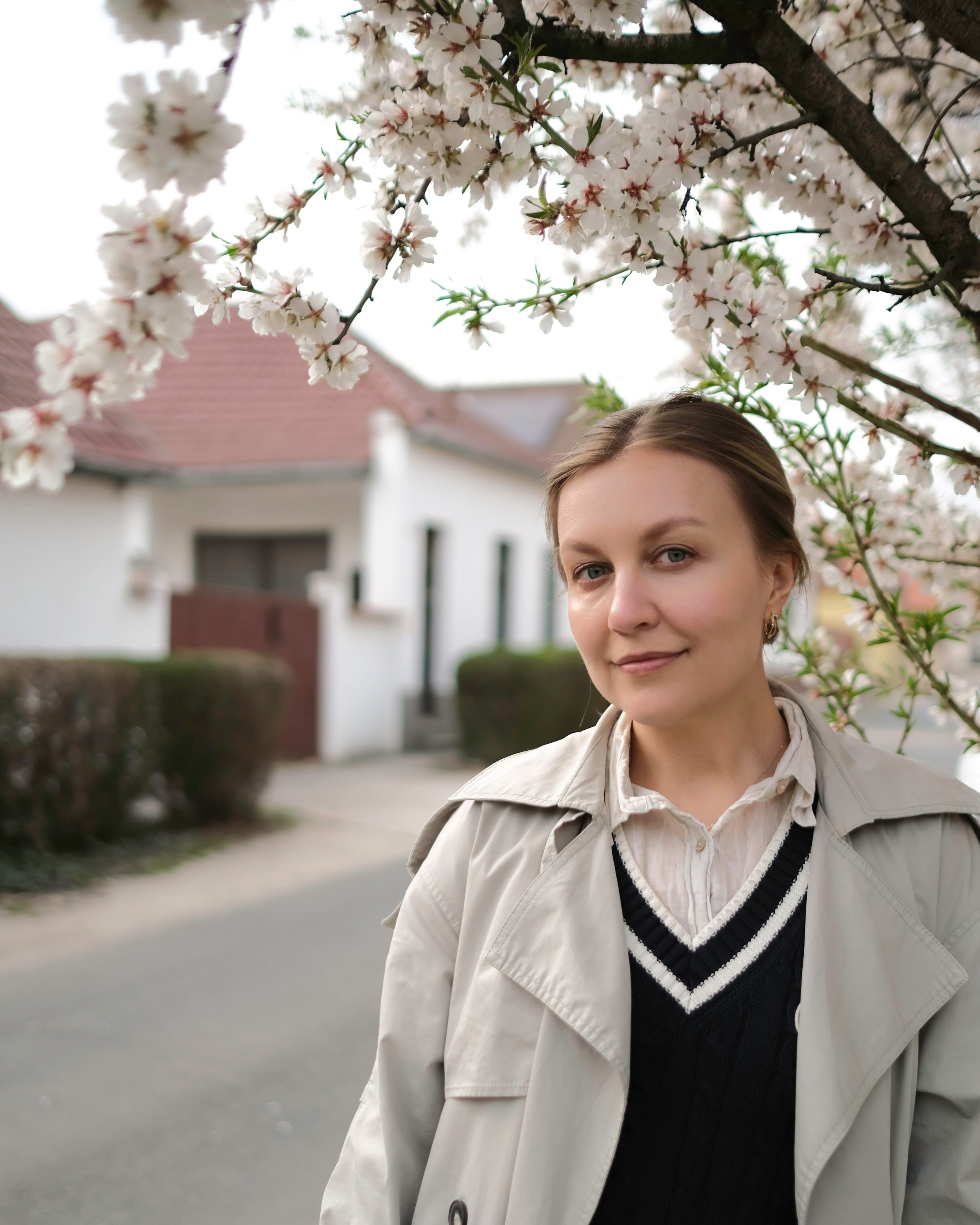 Elena. Blooming in Budapest. Portrait photographer Olga Prokopova based in Budapest
