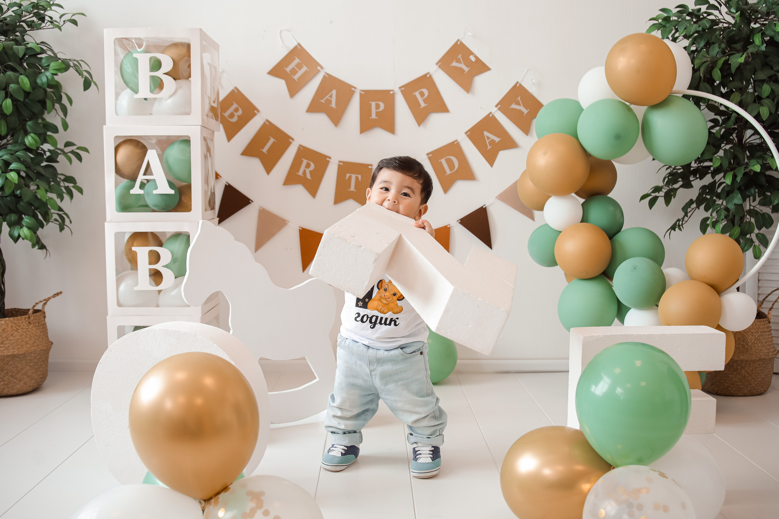 1й Годик Мухаммада. Детский и Семейный фотограф в Санкт-Петербурге. Детская Фотостудия «FAMILY STORY»