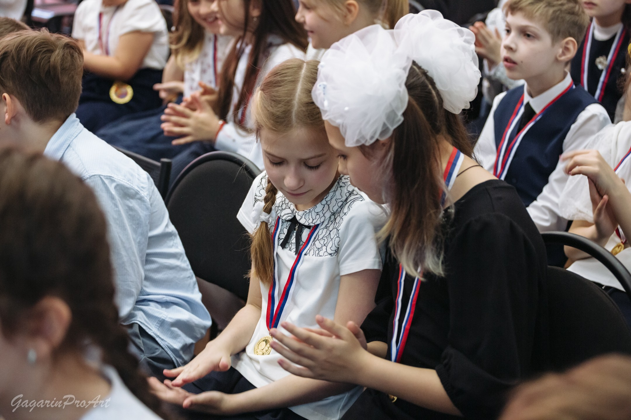 Репортаж в школе на выпускной. Фотограф на выпускной. GagarinProArt