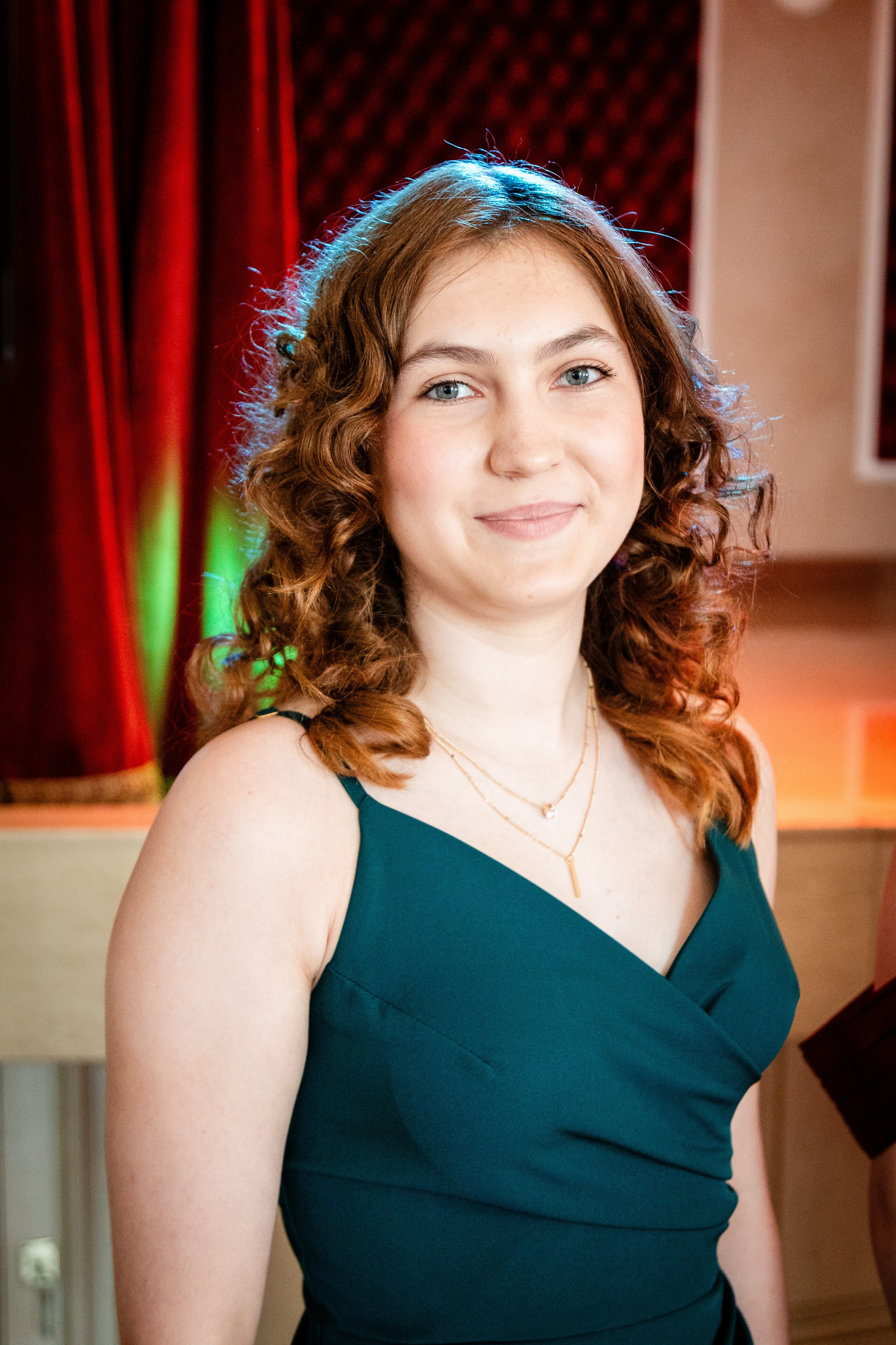 Школьный выпускной. Детский фотограф видеограф в Хабаровске Михаил Орлов