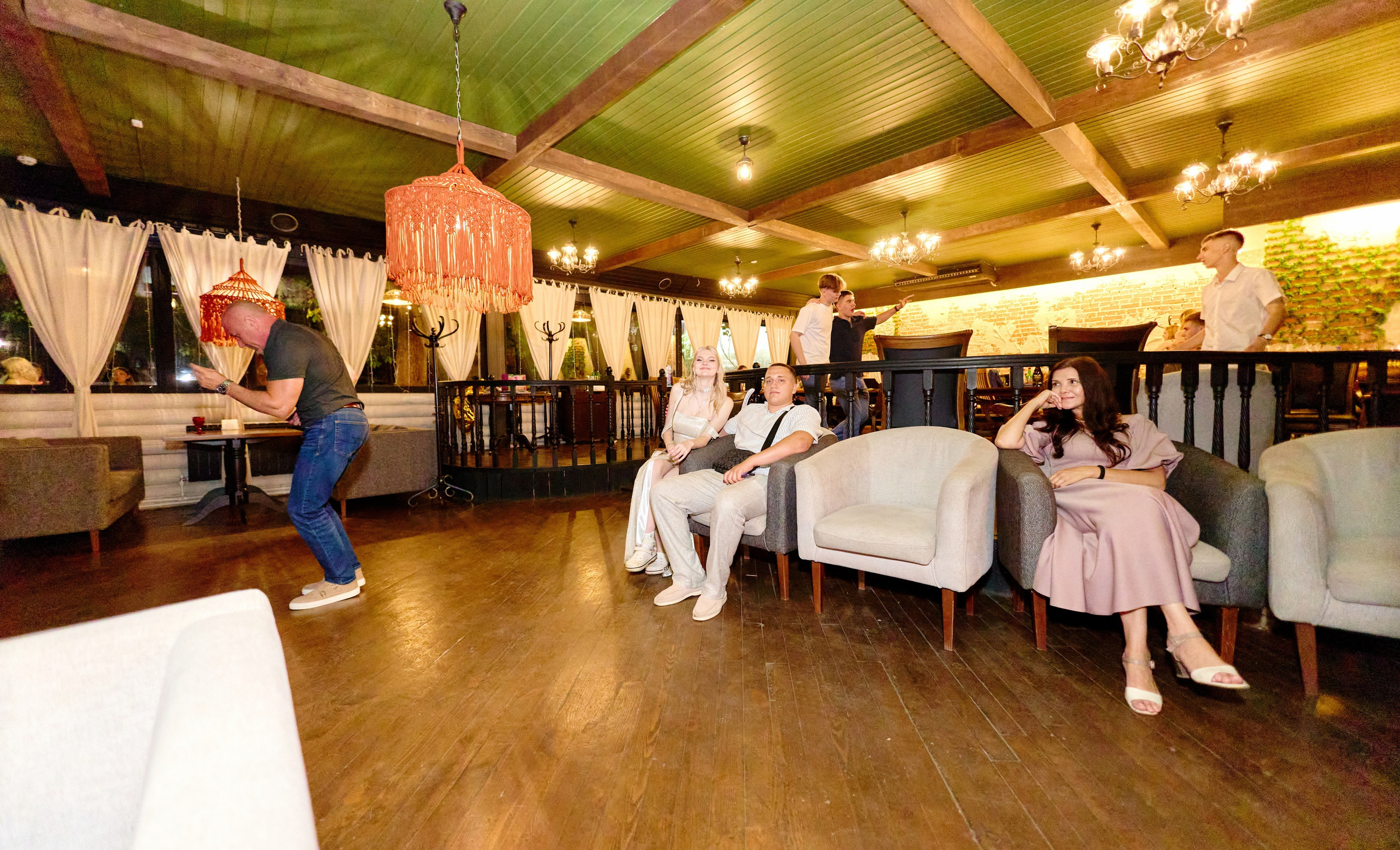 Выпускной 35 Сош. Фотограф Выпускные альбомы Таганрог Сергей Коробченко