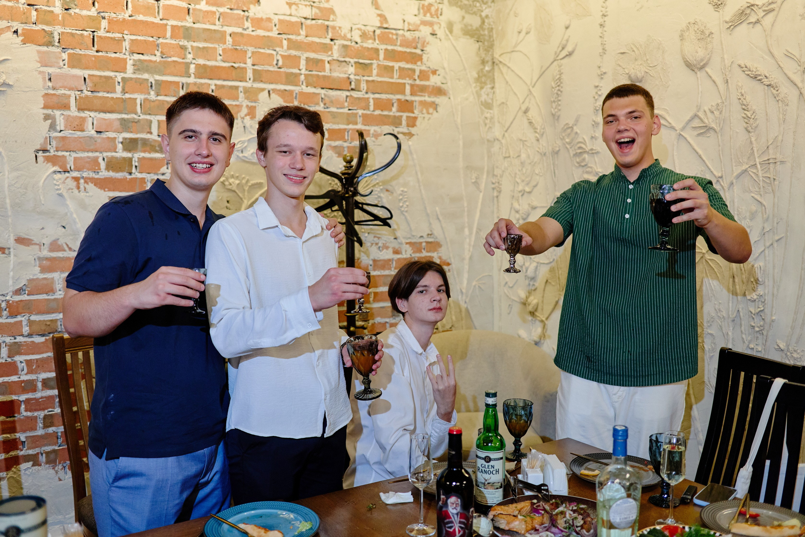 Выпускной 35 Сош. Фотограф Выпускные альбомы Таганрог Сергей Коробченко