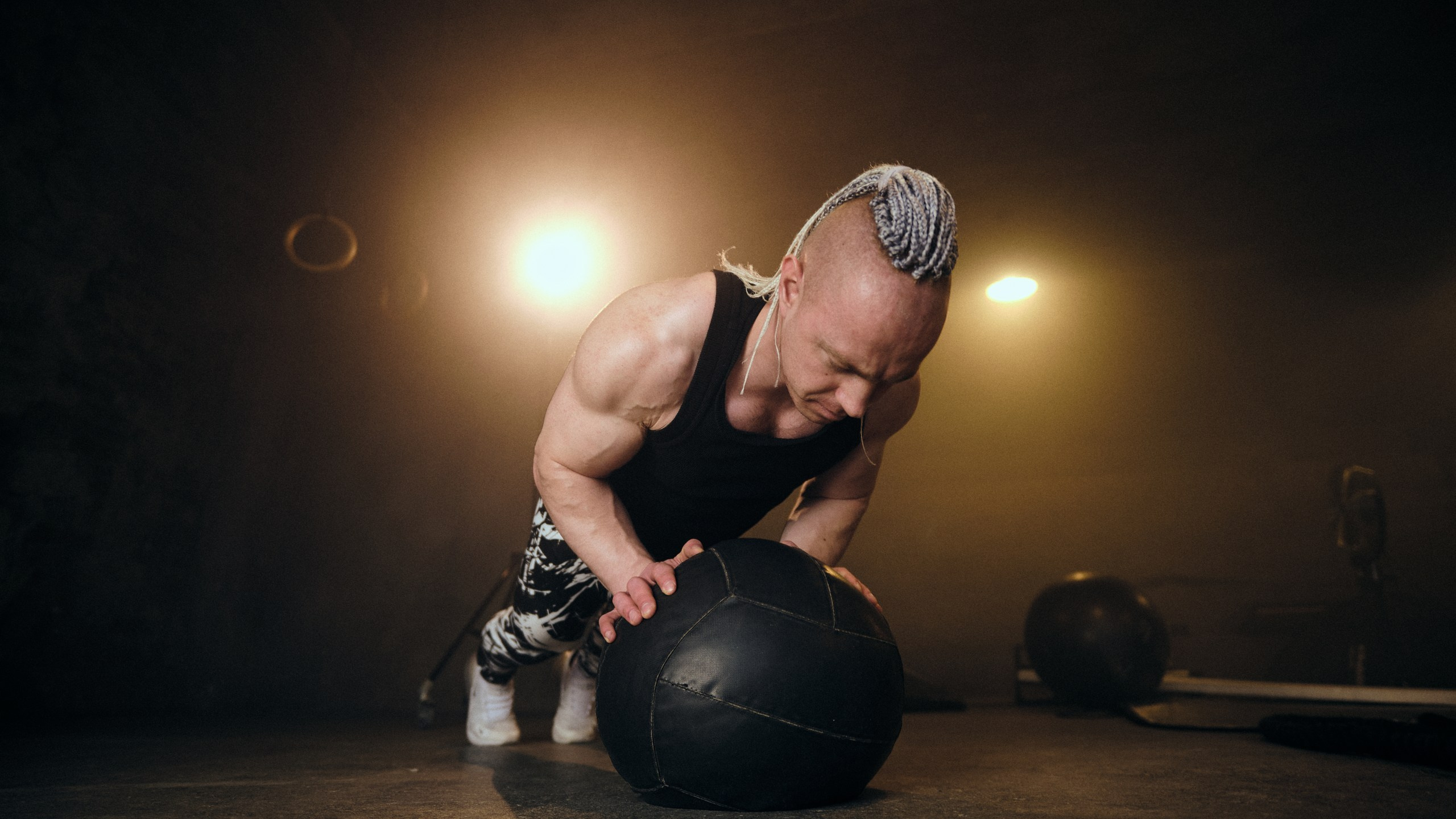 Фотосъемка для фитнес тренера ddx Fitness. Профессиональный фотограф в Москве — Максим Дьяконов