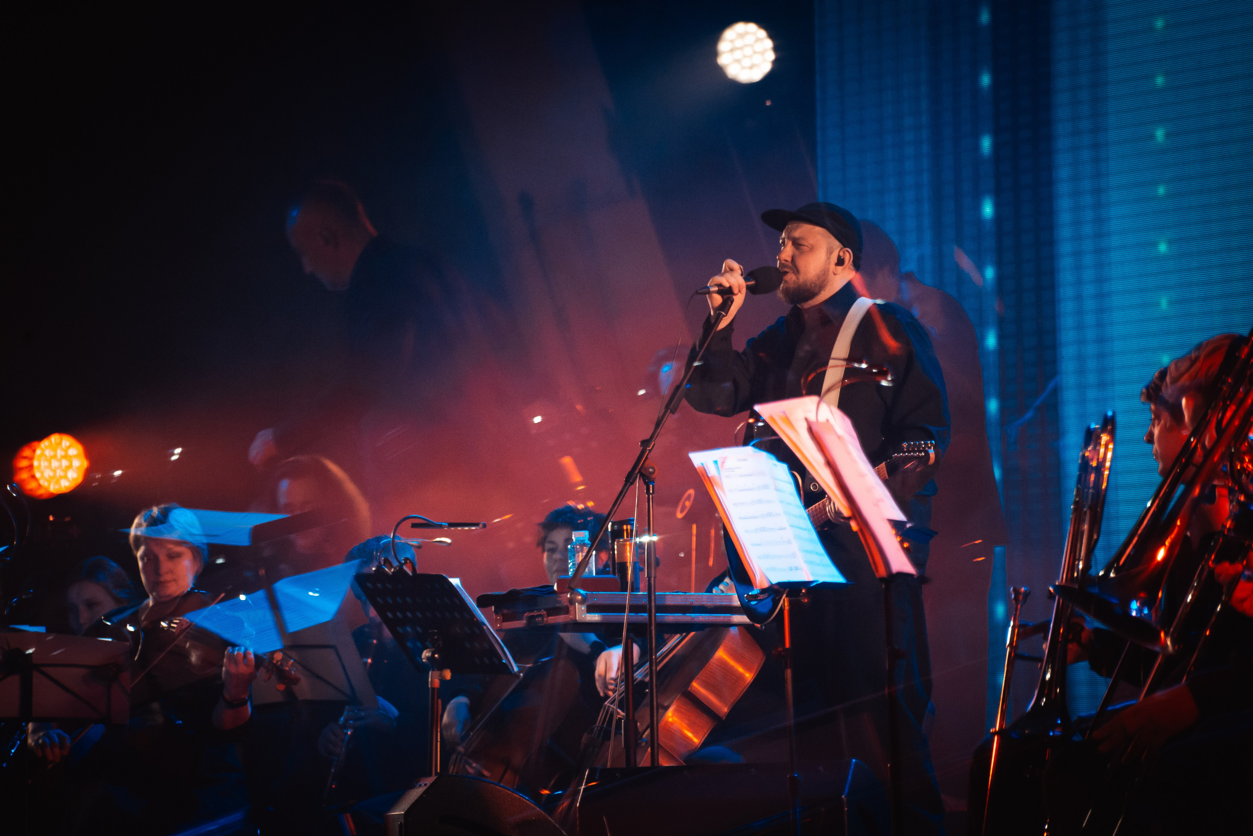 Сергей Бобунец с оркестром, Гранд холл Сибирь, 18.03.2026. Фотограф Регина Крикунова г. Красноярск