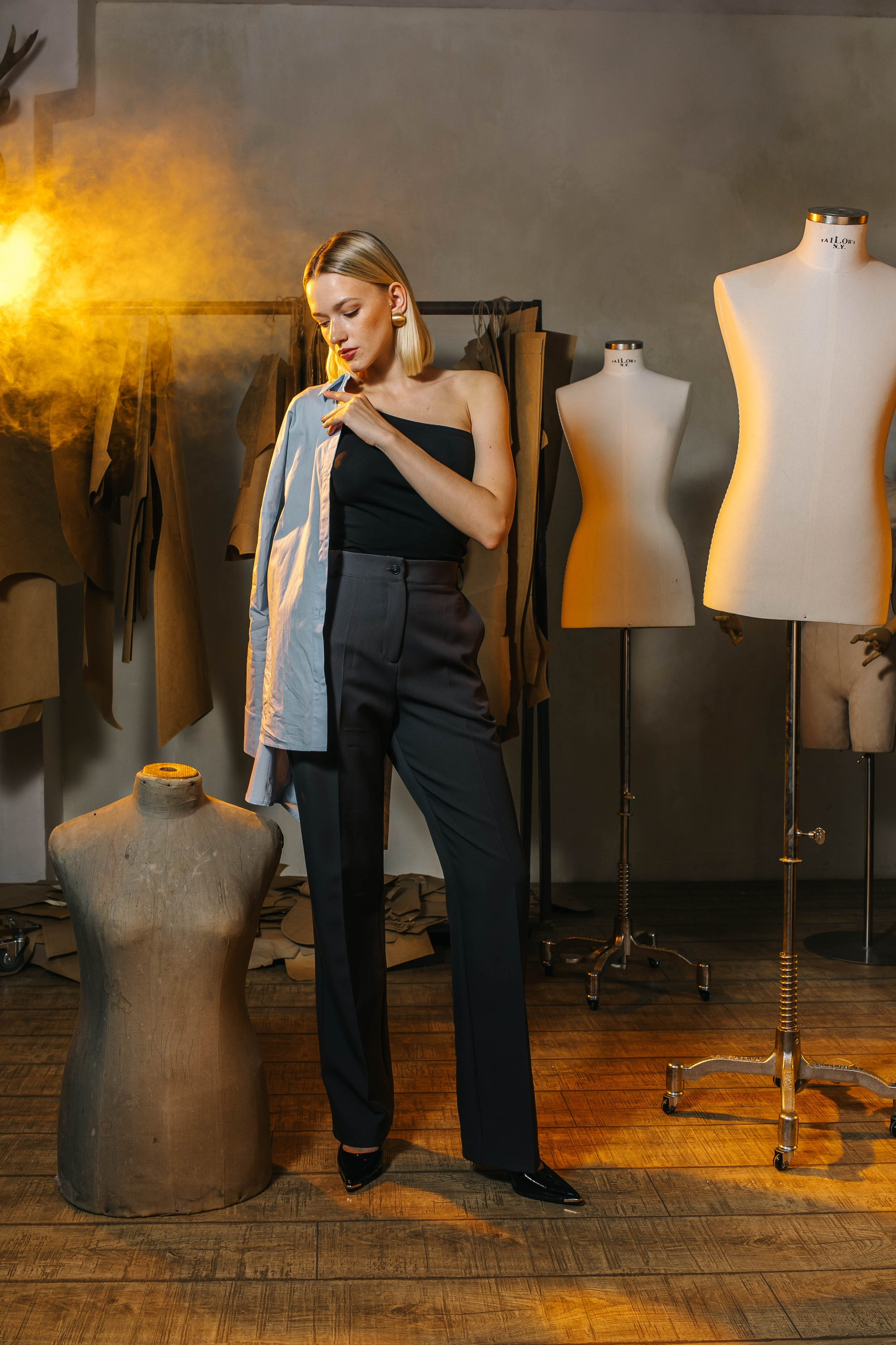 Реклама Брюк. Профессиональный фотограф