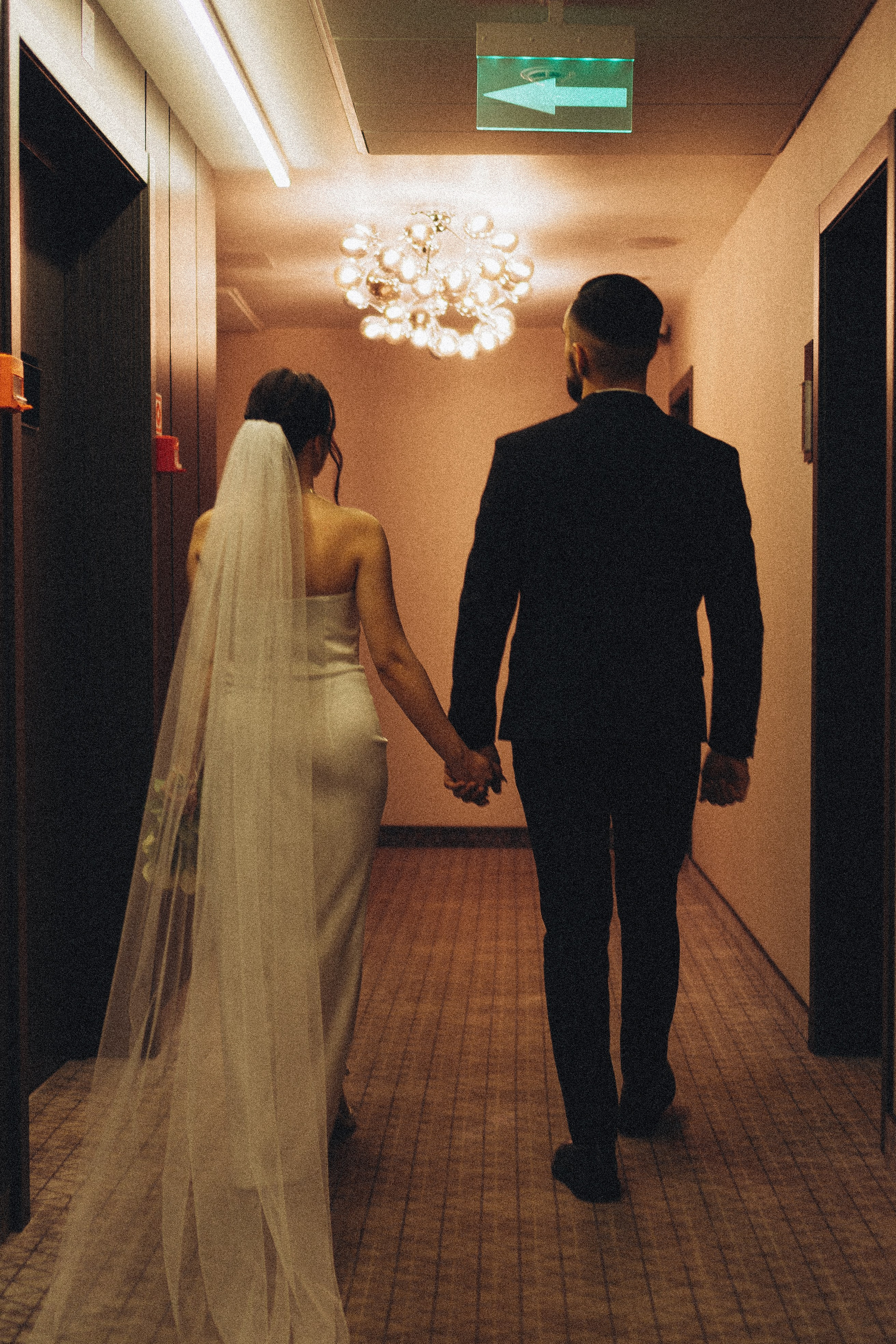 СВАДЕБНАЯ СЬЕМКА СБОРОВ ЖЕНИХА И НЕВЕСТЫ В ОТЕЛЕ И ТАКЖЕ ФОТОСЕССИИЯ В ОТЕЛЕЕ МЕГАПОЛИС БРЯНСК. Профессиональный фотограф, Санкт-Петербург — Виктория Богомолова