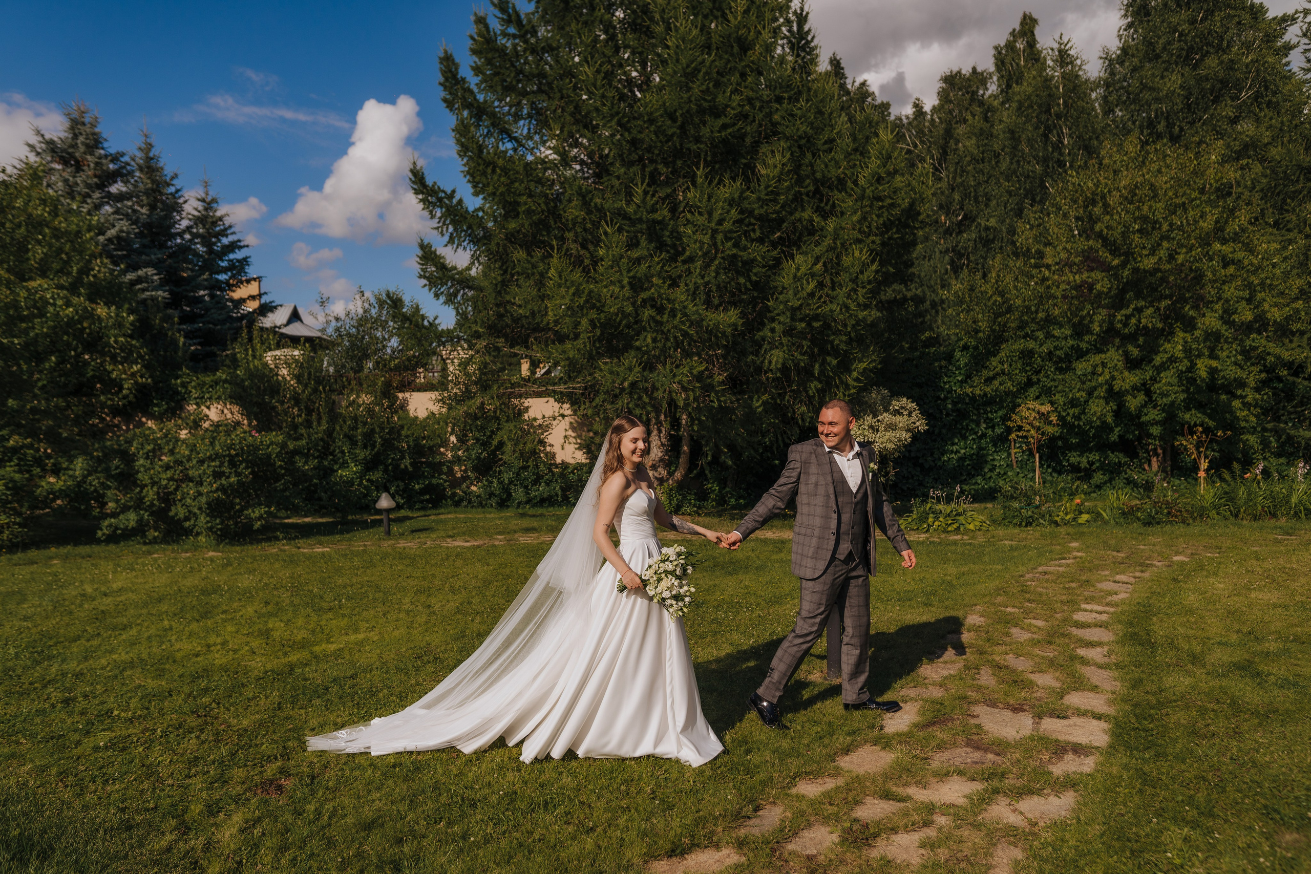 Свадебная прогулка, фотограф Екатеринбург