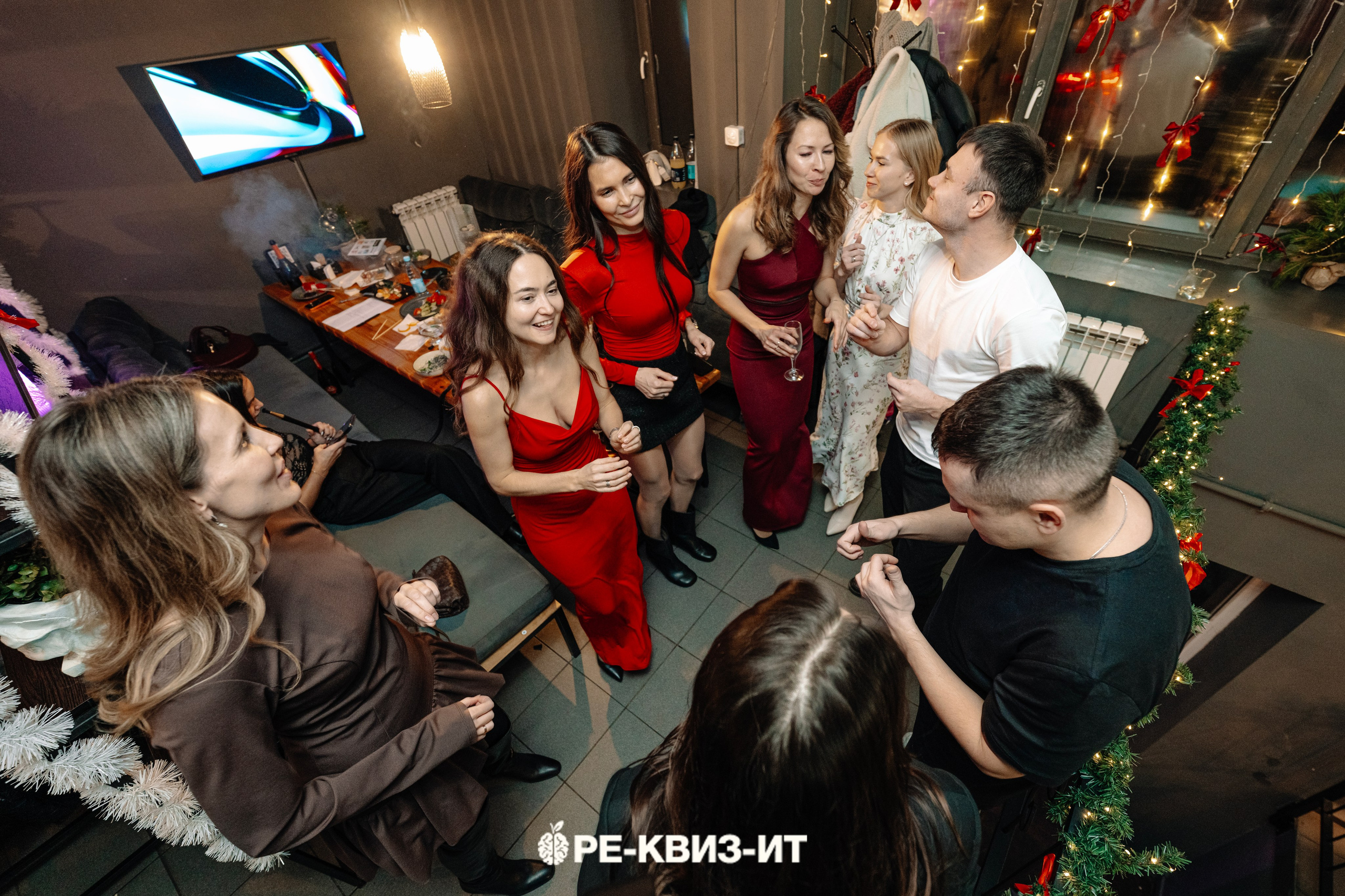 Реквизит — квиз в Зеленодольске и Волжске ZR cafe. Свадебный фотограф в Казани, и Зеленодольске Радик Мухаметов