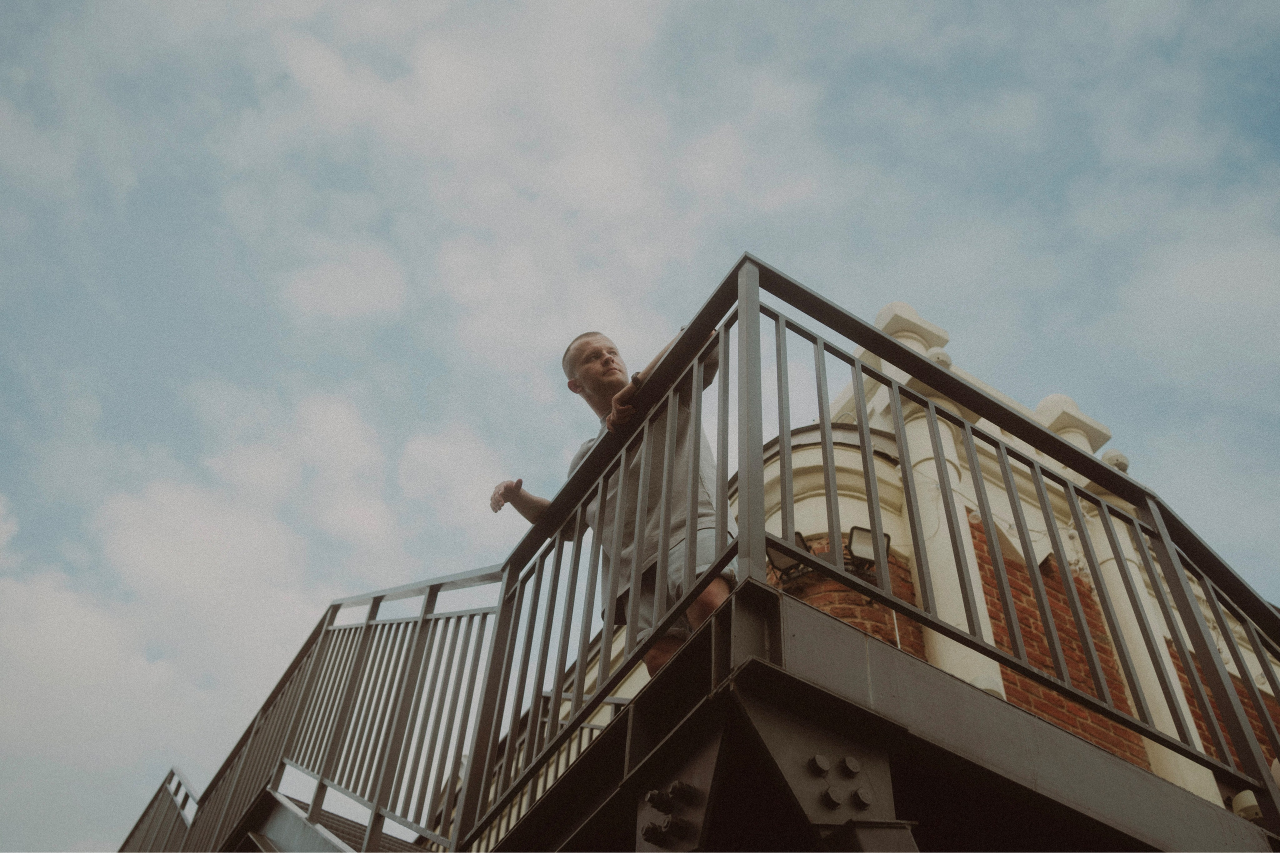 В кадре: педагог. Творческие фотосессии в Москве. Фотоальбом лидера группы ЯЛО