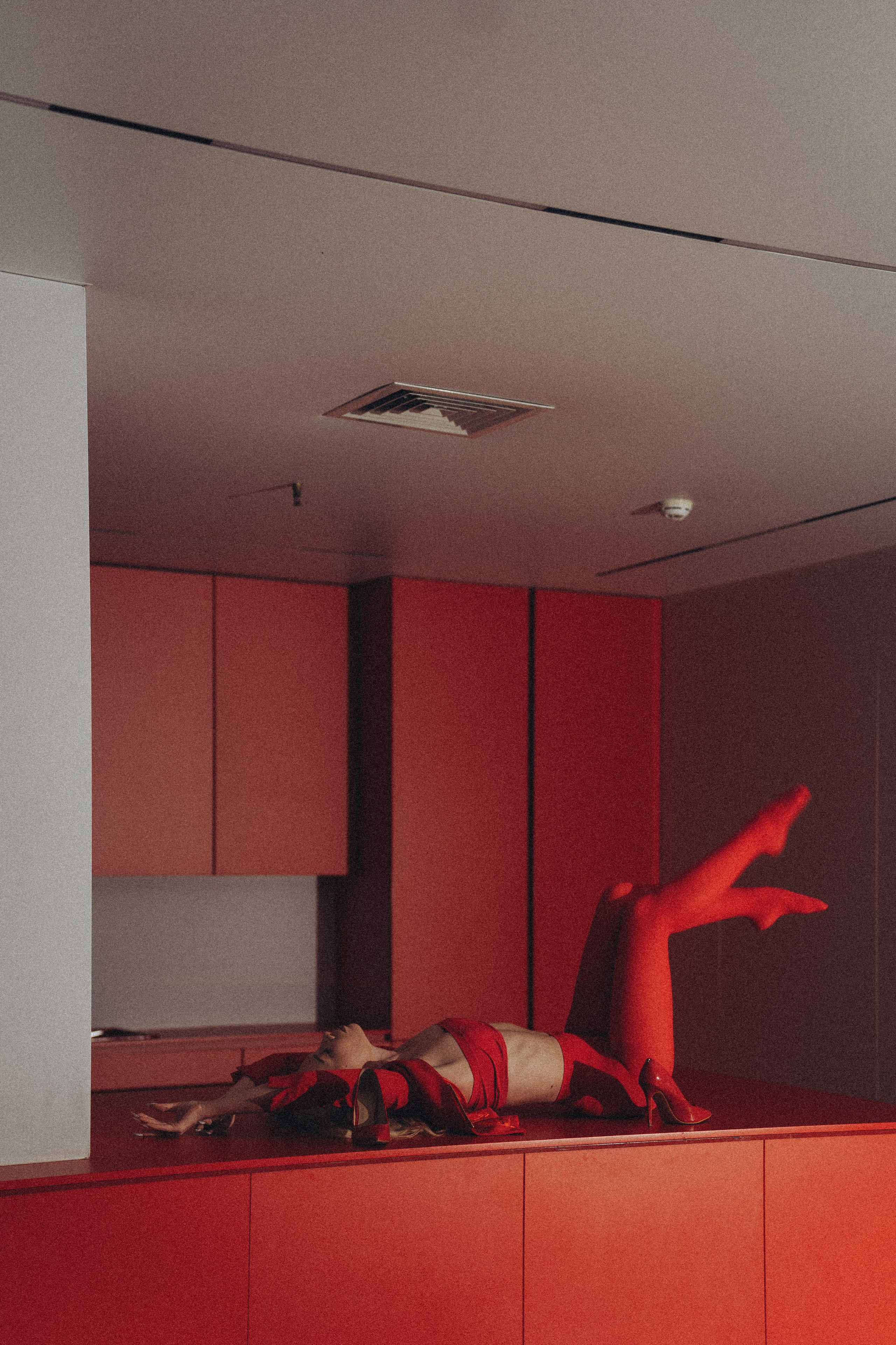 ФОТОСЕССИЯ К НОВОМУ ГОДУ В СТУДИИ С ЕЛОЧКОЙ КРАСИВЫЙ ОБРАЗ. Профессиональный фотограф, Санкт-Петербург — Виктория Богомолова