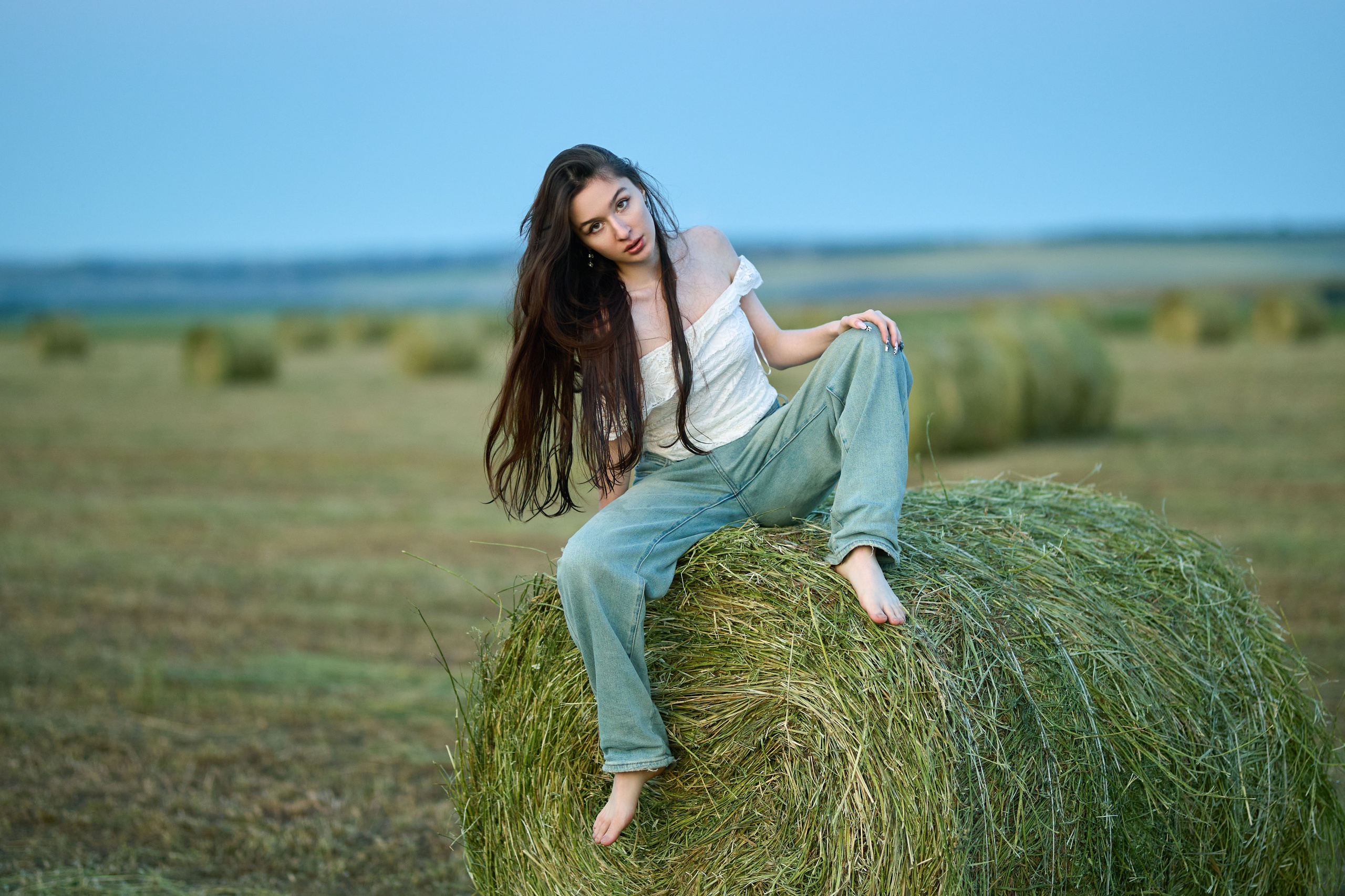 Фотосессия в пшеничном поле и с сеном. Чувашия, Чебоксары. Владимир Суздалов (ProMaXe) — Портретный фотограф, тематические фотосессии в Чебоксарах