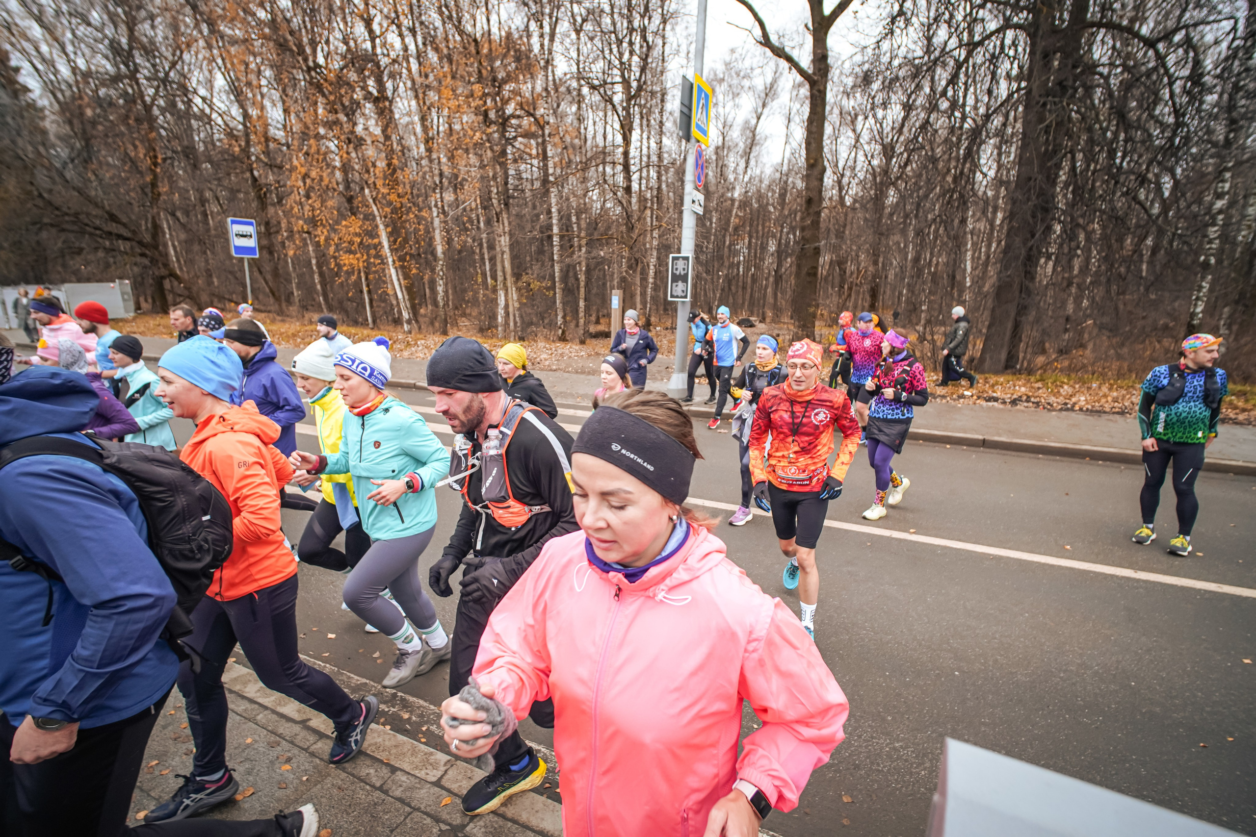 #марафонудома #яuzarun 2024 2-я петля, группа 6:30. Роман Капилюшов. Бег. Фото. Видео. г. Люберцы