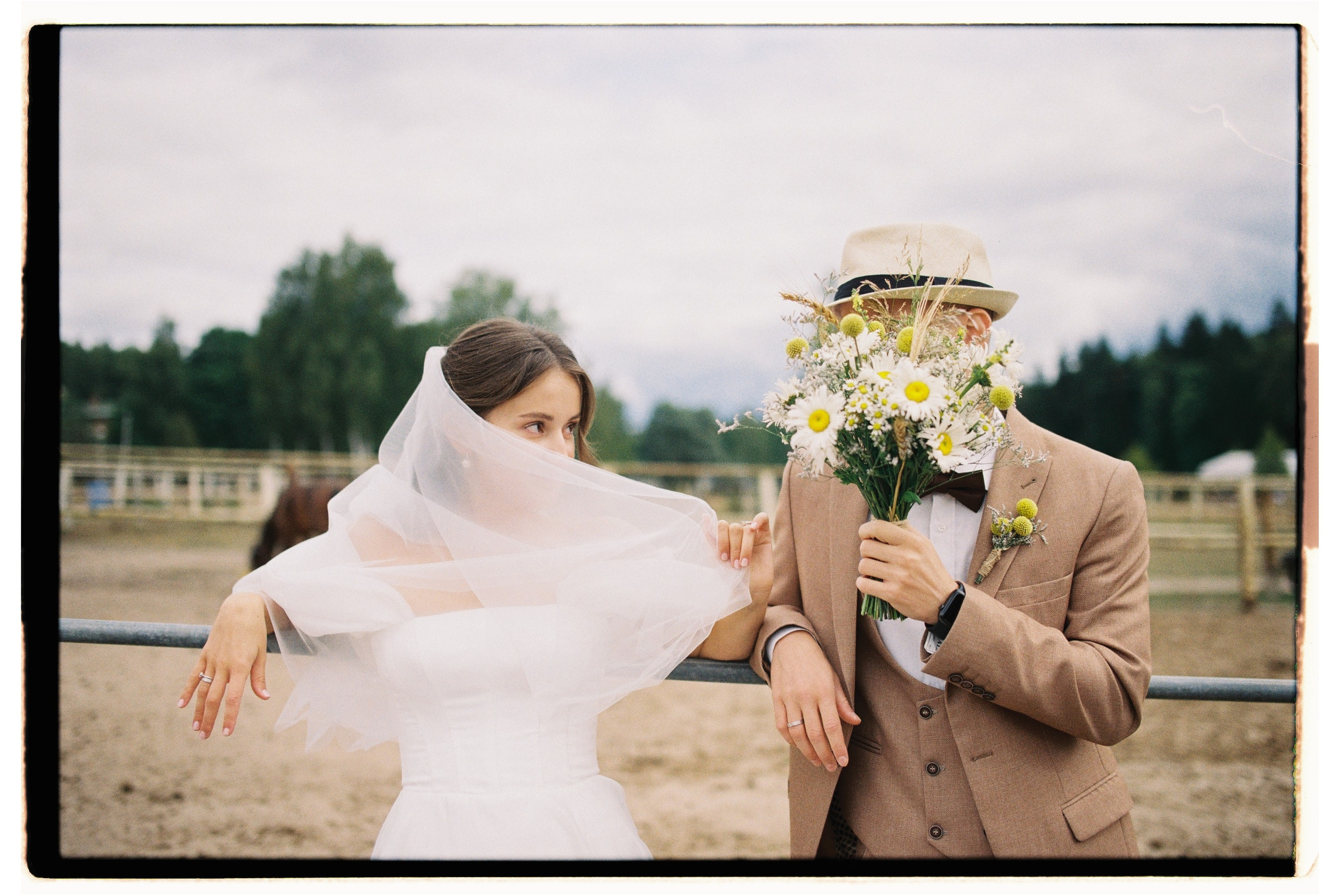 Country Club Polyana, цвет настроения желтый. Афина Ефимова. Свадебный фотограф Москва