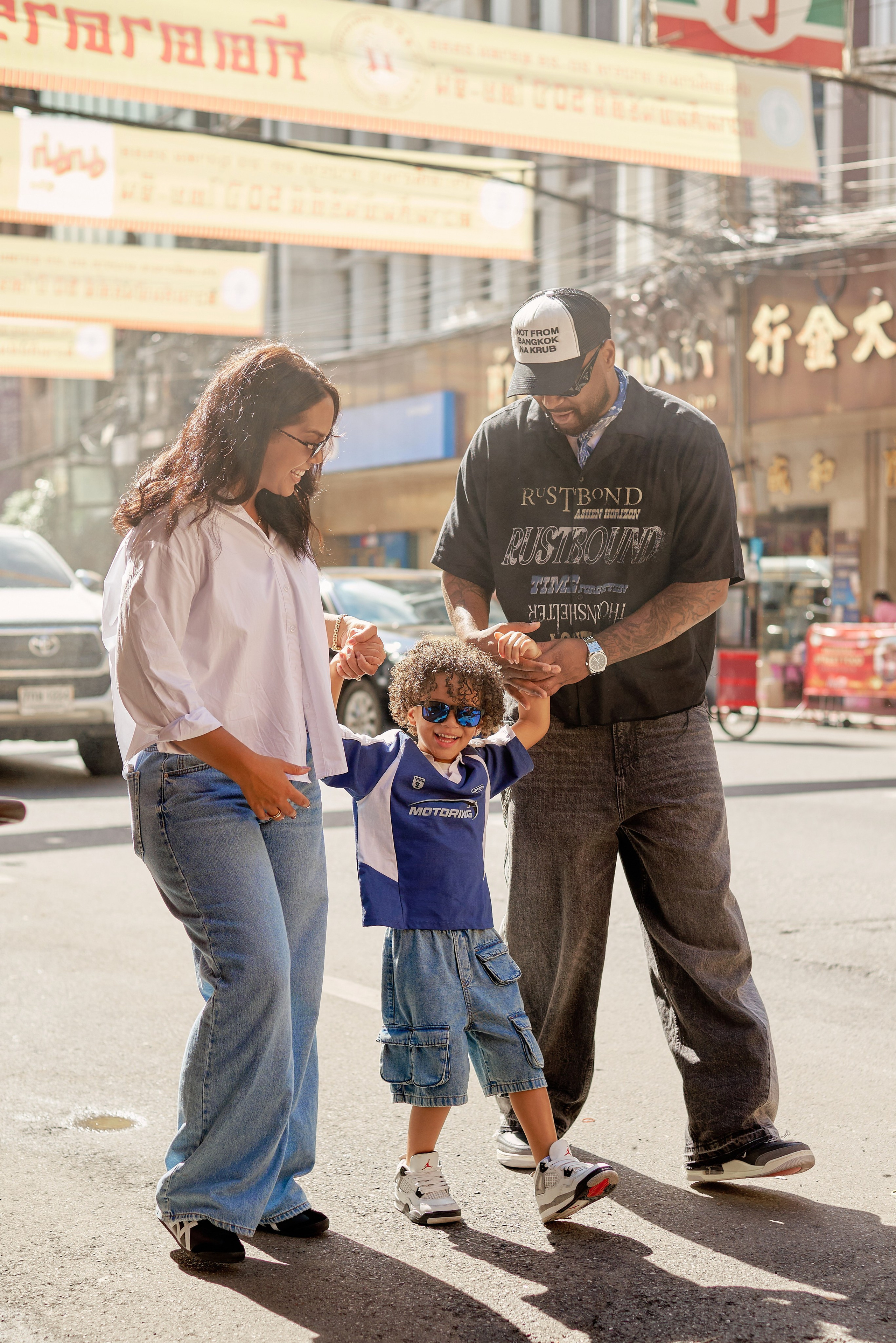 Morning in Chinatown. Photographer Bangkok — Pattaya | фотограф Бангкок — Паттайа