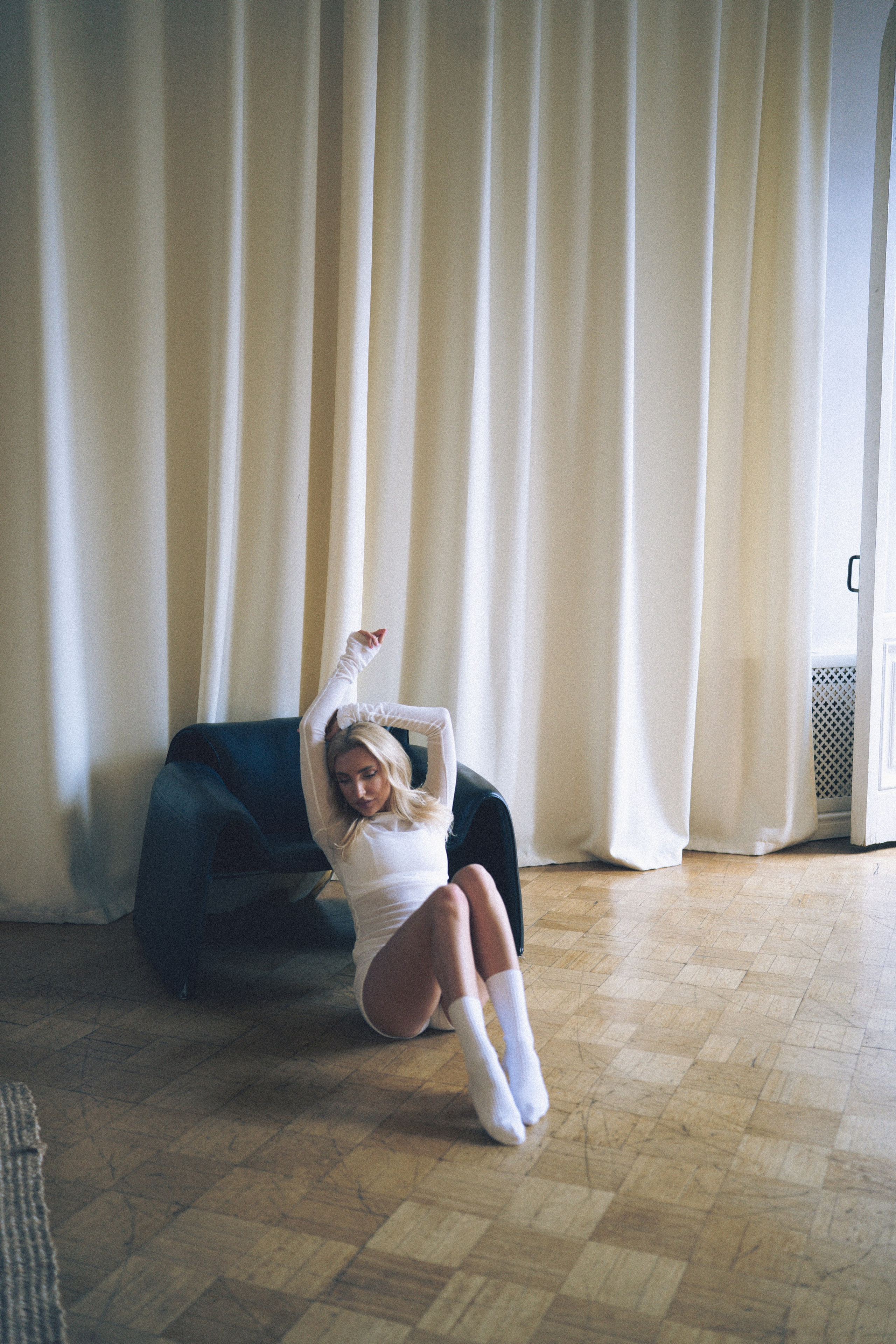 МИНИМАЛИЗМ В СТУДИИ НА ЧЕРНЫШЕВСКОЙ В СТУДИИ С БАЛКОНОМ. Профессиональный фотограф, Санкт-Петербург — Виктория Богомолова