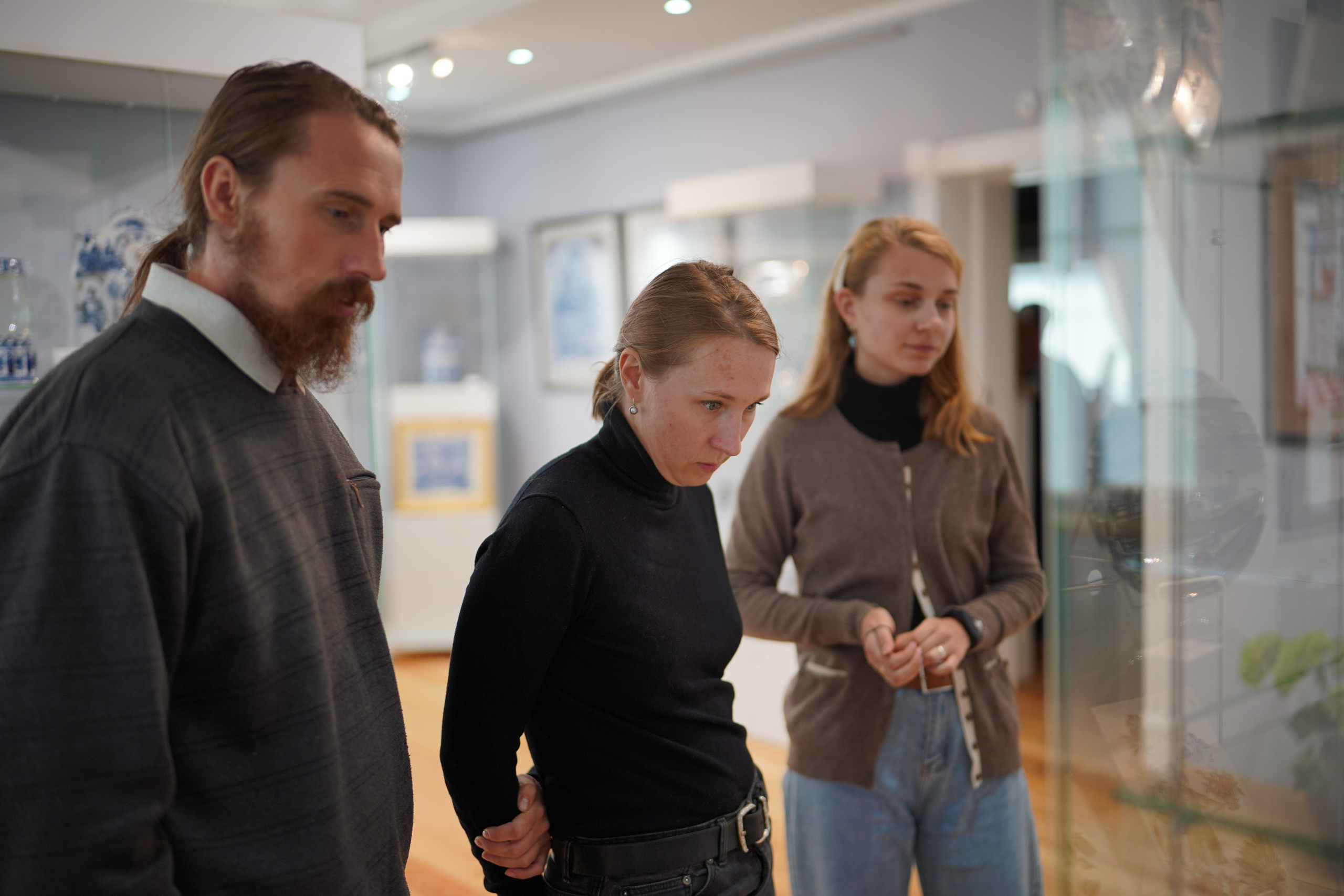 Gzhel lyrics by Nina Kvitnitskaya — Гжельская лирика Нины Квитницкой